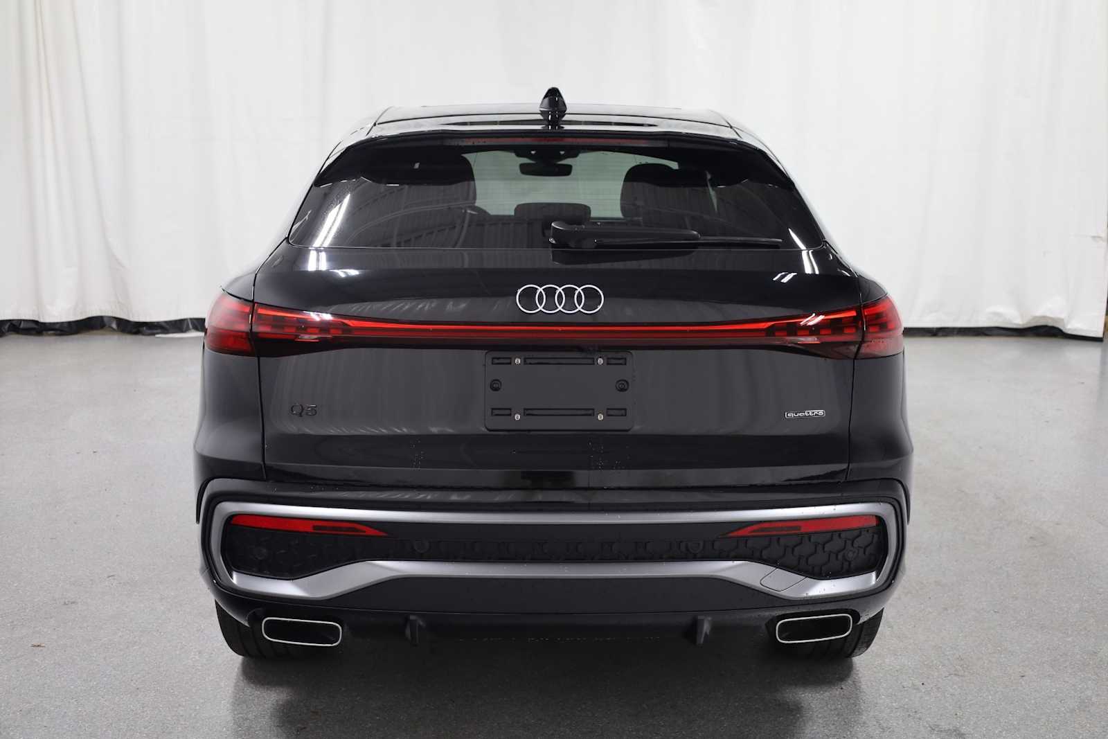 Thumbnail: 2025 Audi Q5 - 7