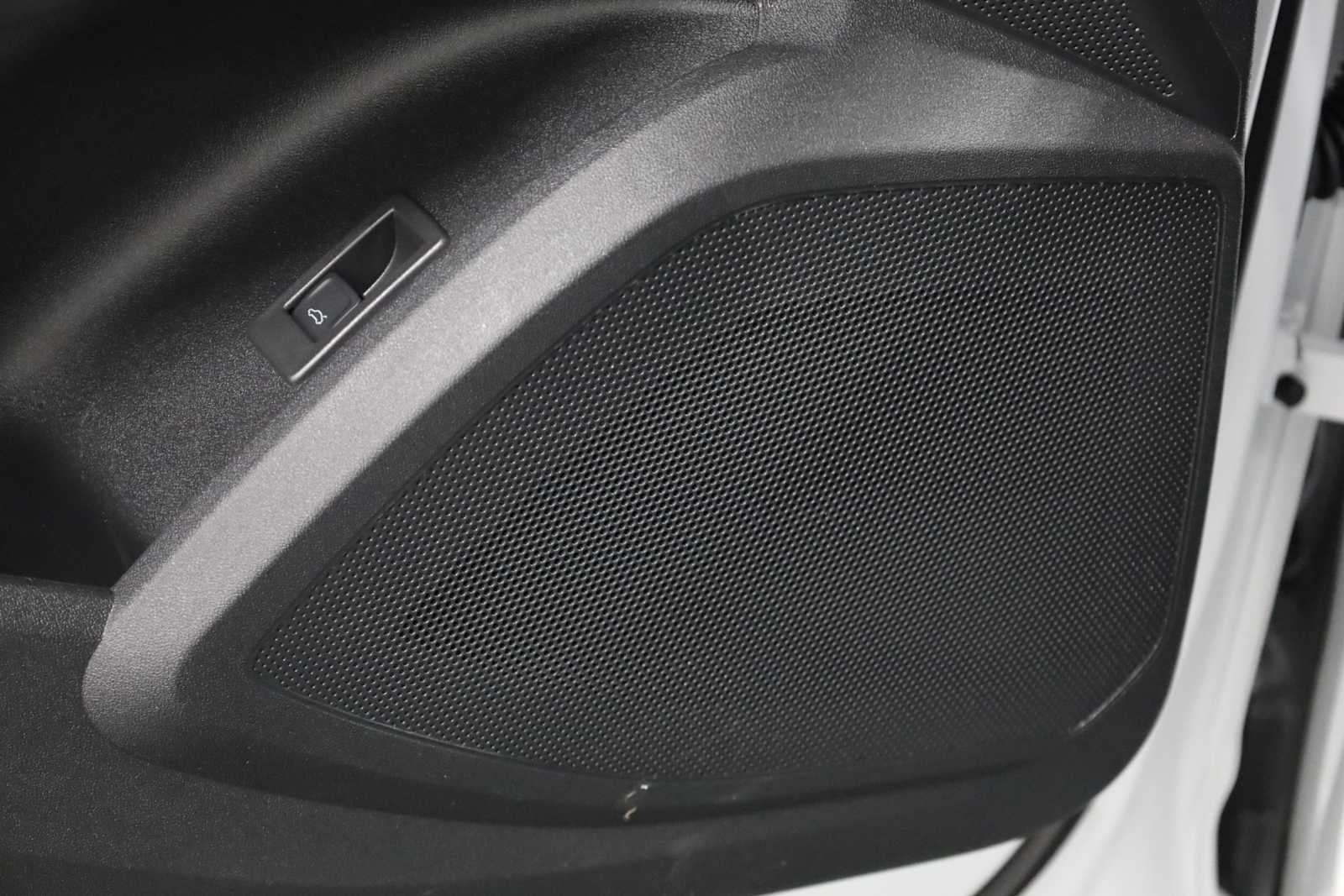 Thumbnail: 2025 Audi Q5 - 17