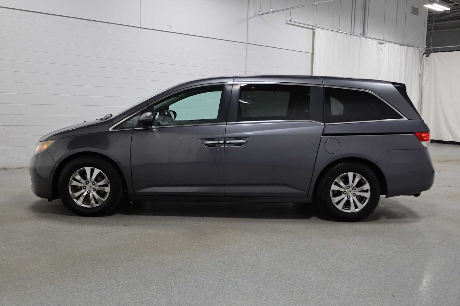 Thumbnail: 2015 Honda Odyssey - 2