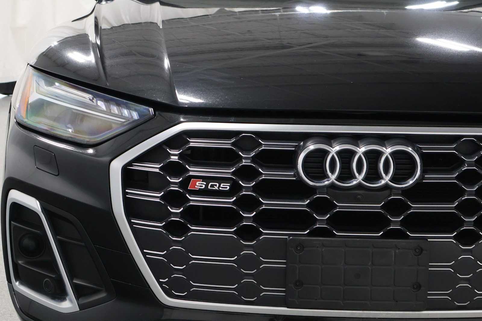 Thumbnail: 2023 Audi SQ5 - 15