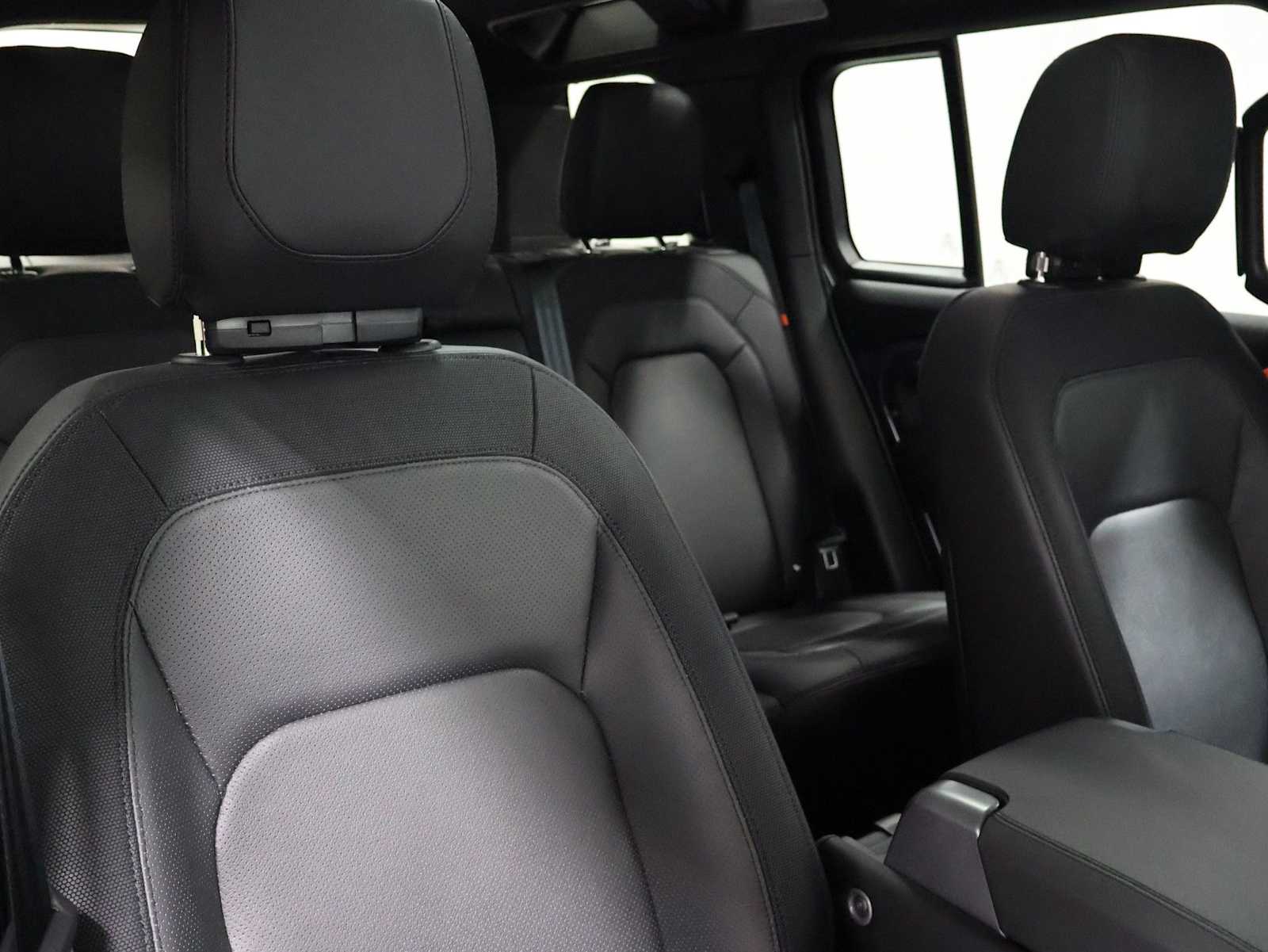 Thumbnail: 2024 Land Rover Defender - 21