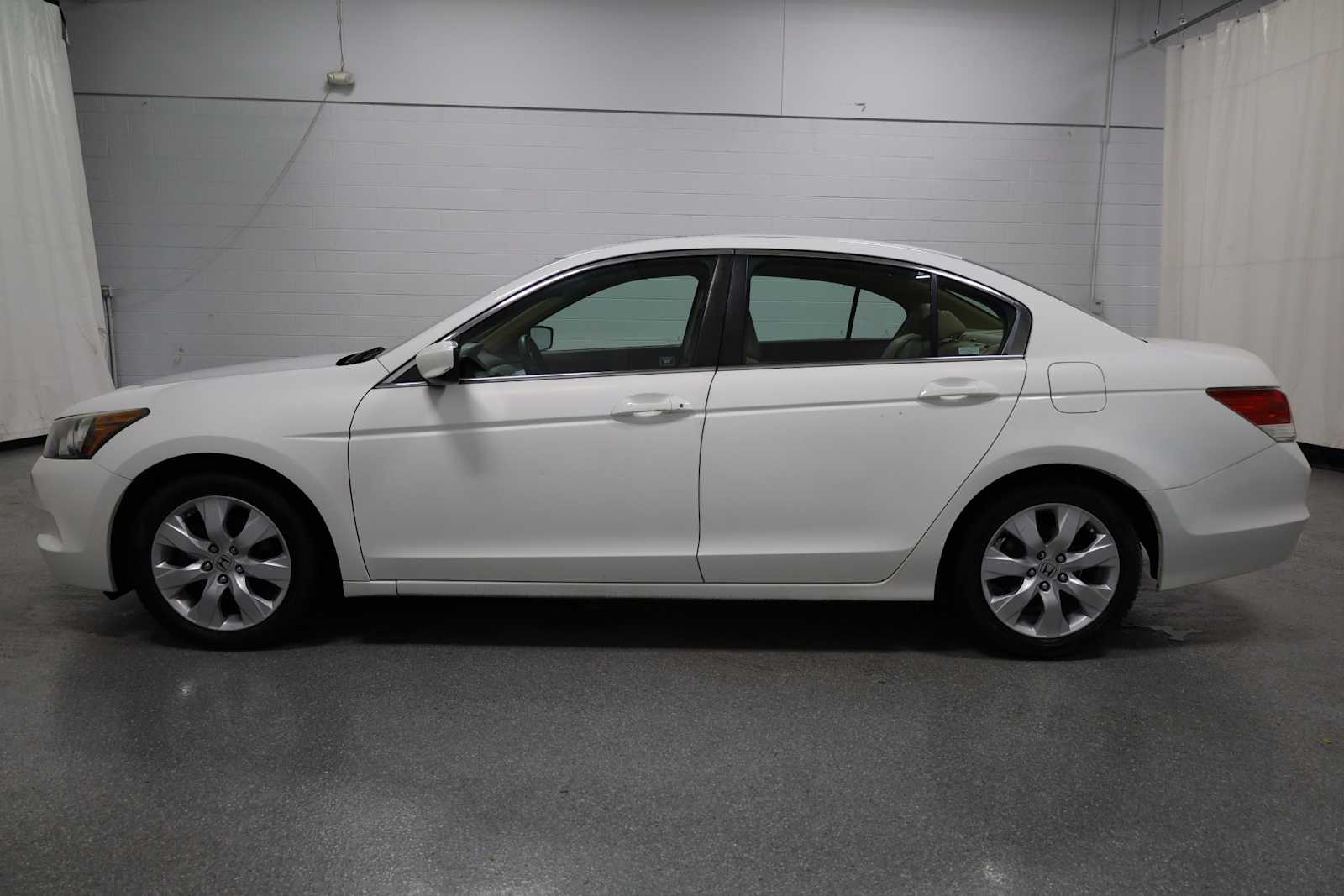 2009 Honda Accord EX-L photo 2