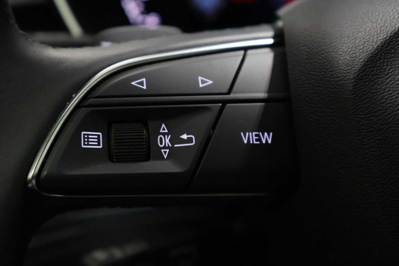 Thumbnail: 2023 Audi Q3 - 24