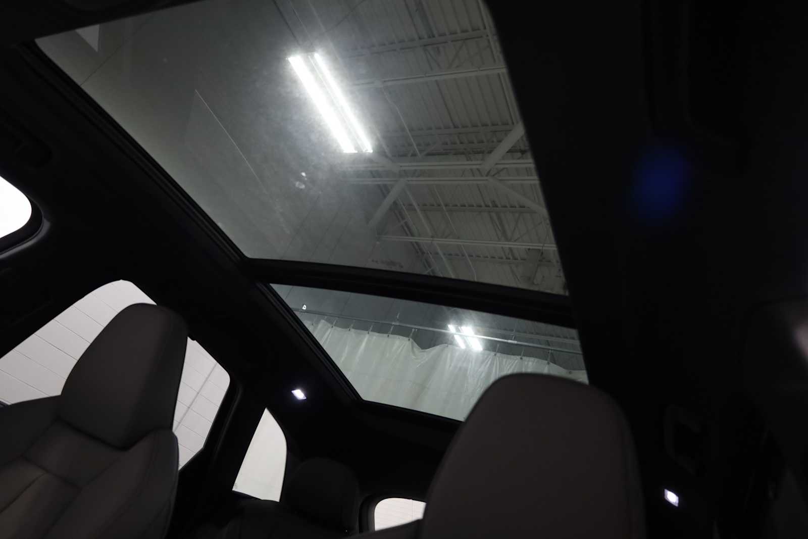 Thumbnail: 2025 Audi Q5 - 19