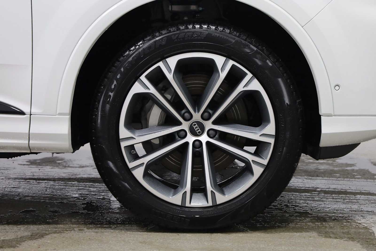 Thumbnail: 2026 Audi Q7 - 12