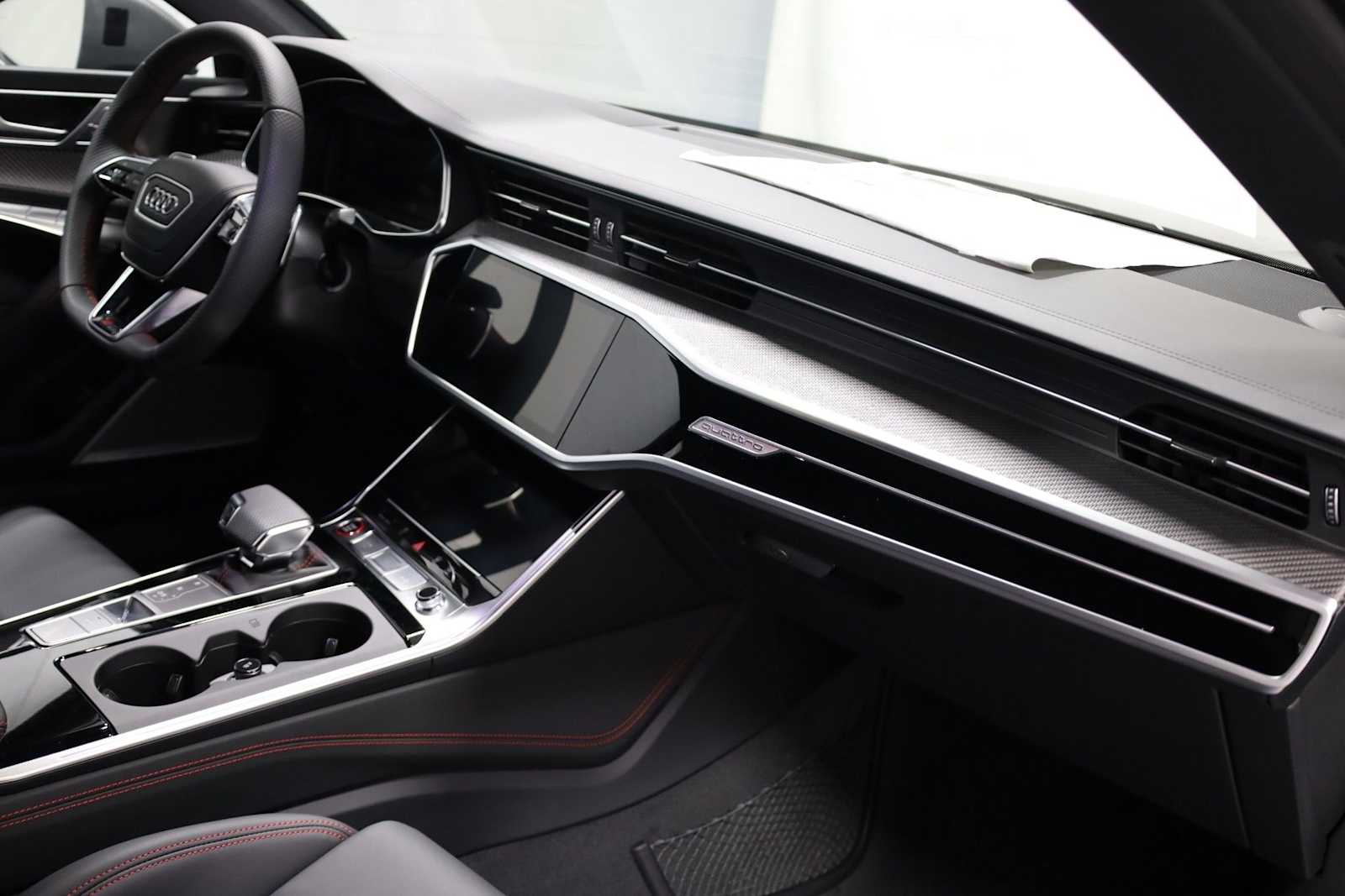 Thumbnail: 2026 Audi RS 7 - 6