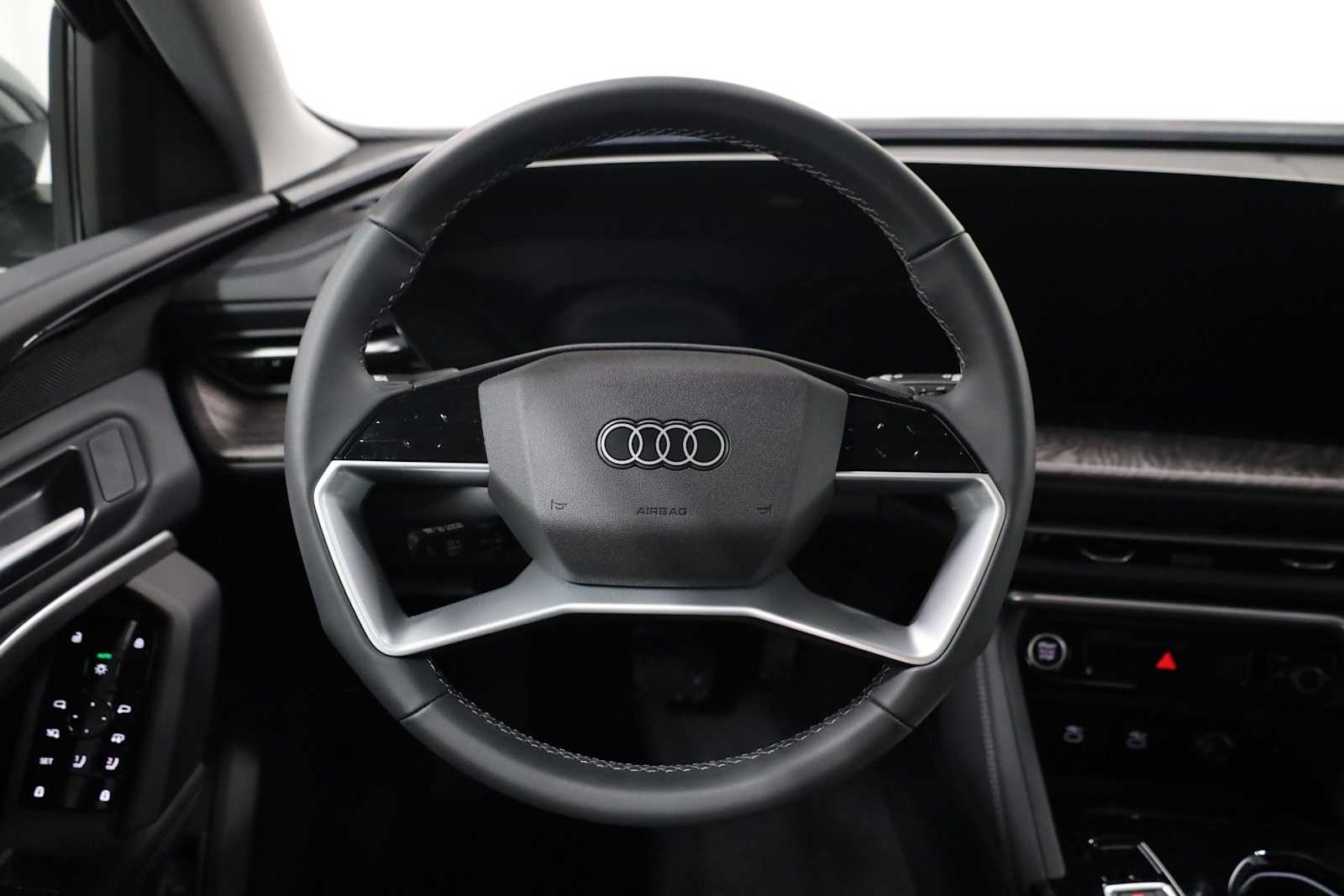 Thumbnail: 2025 Audi Q5 - 23