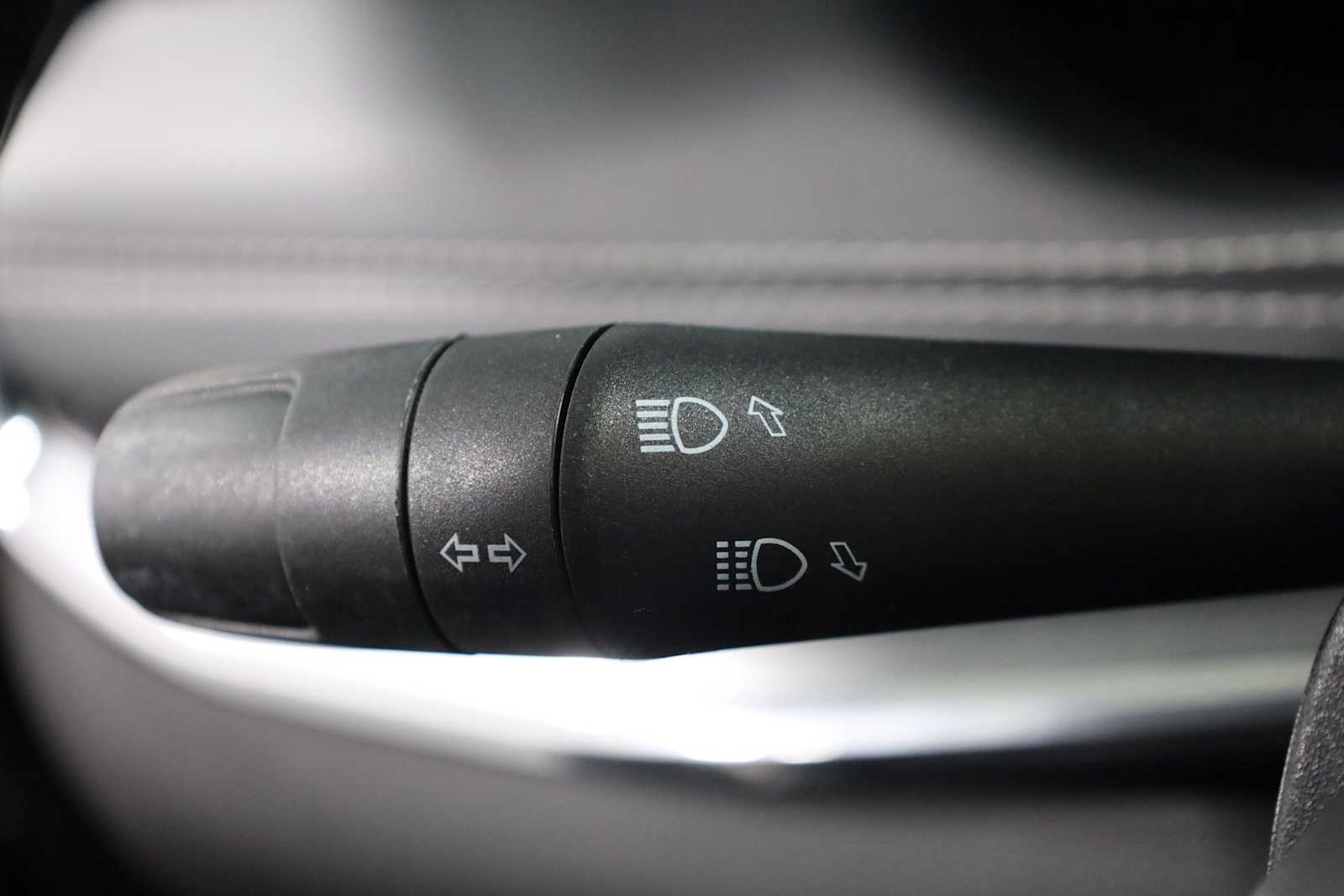 Thumbnail: 2023 Jeep Compass - 29