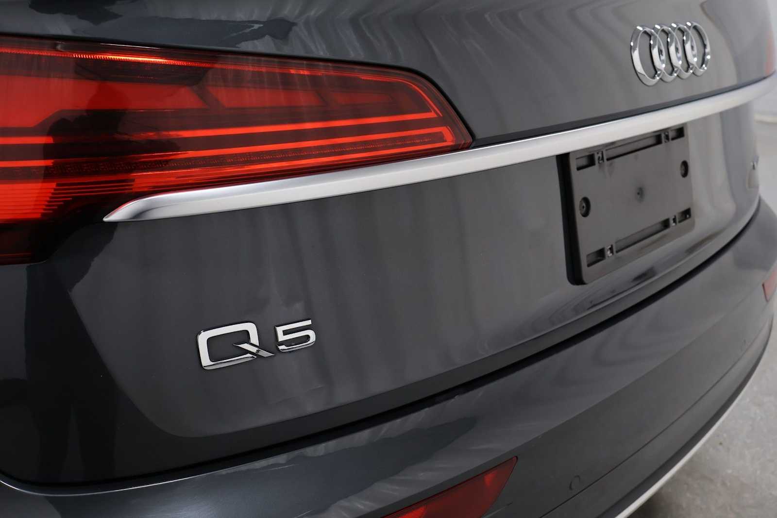 Thumbnail: 2021 Audi Q5 - 8