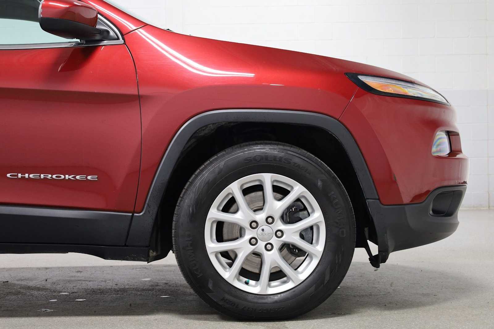 Thumbnail: 2014 Jeep Cherokee - 11