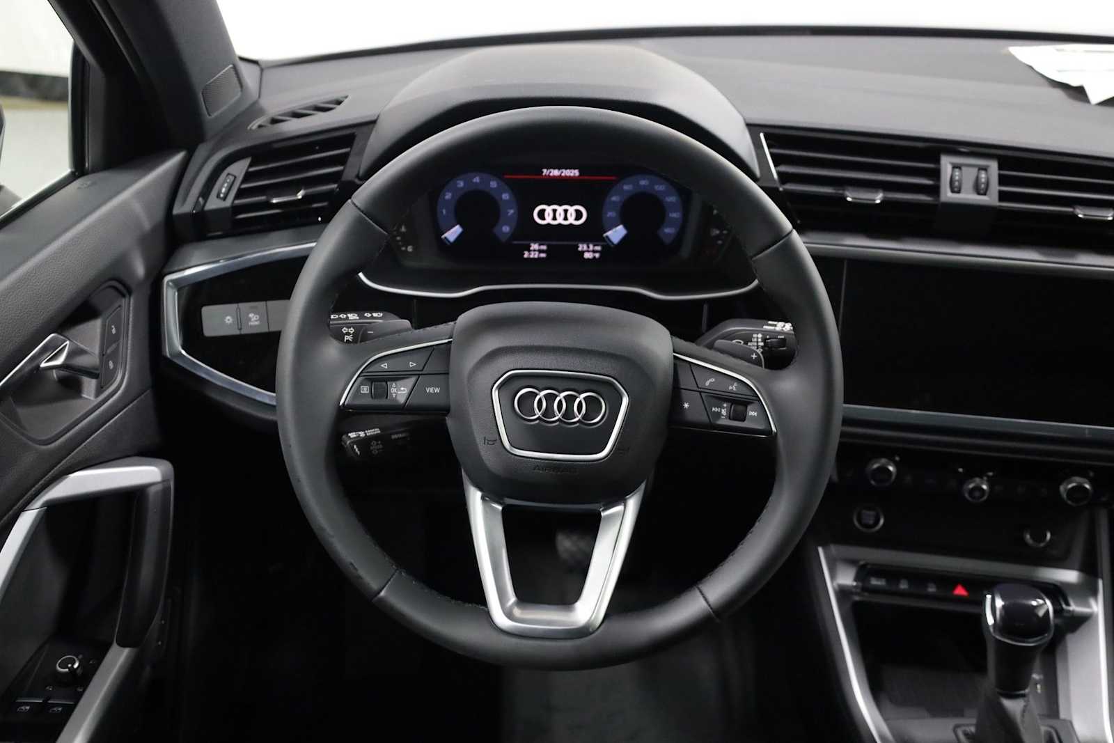 Thumbnail: 2025 Audi Q3 - 22