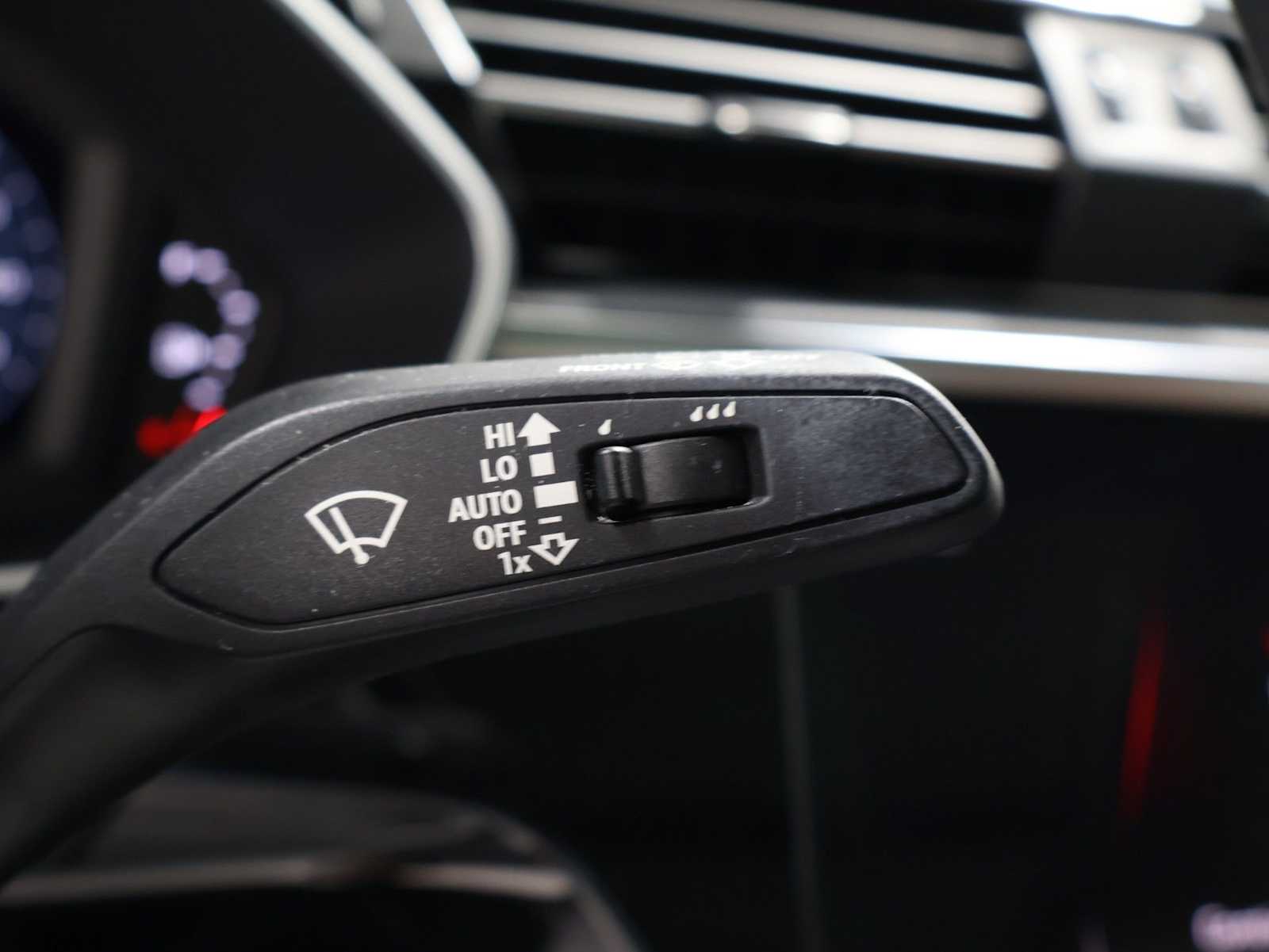 Thumbnail: 2023 Audi Q3 - 26
