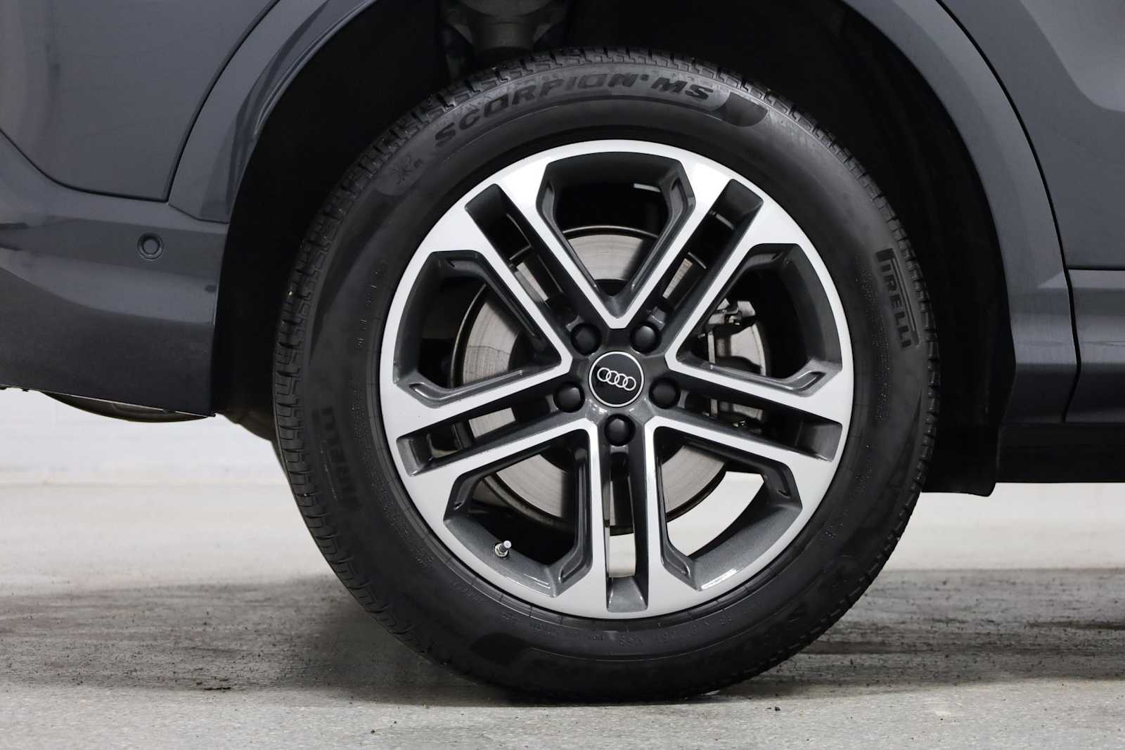 Thumbnail: 2025 Audi Q5 - 36