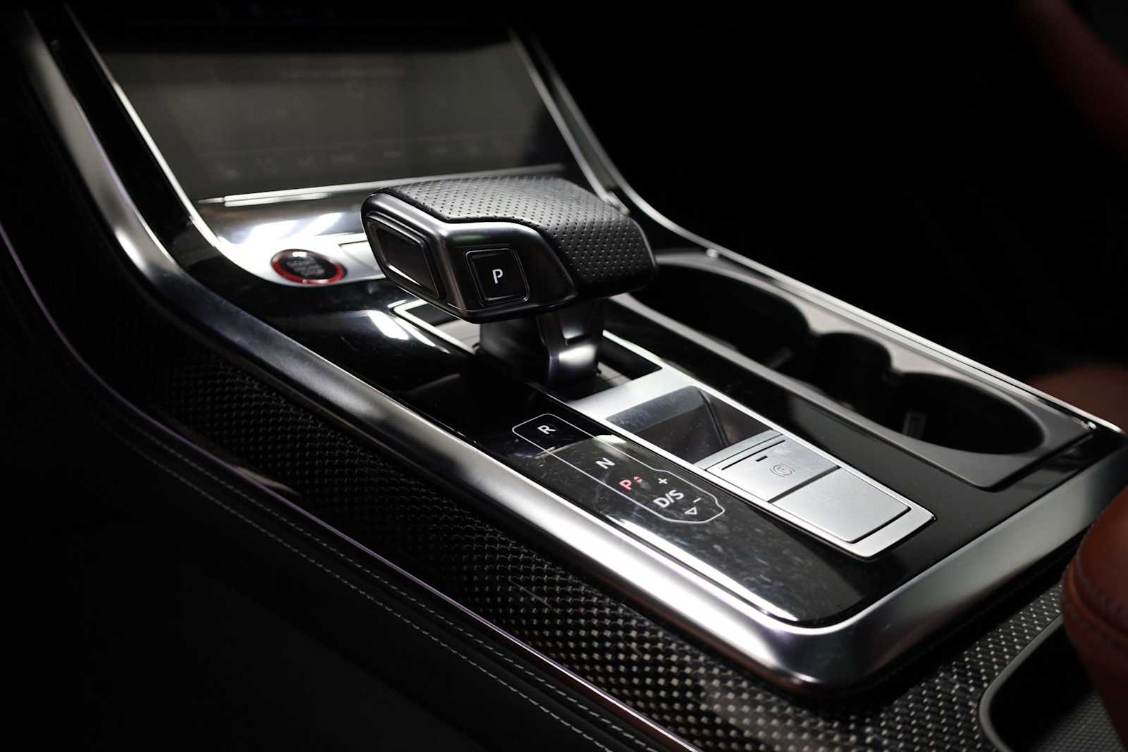 Thumbnail: 2023 Audi SQ8 - 27