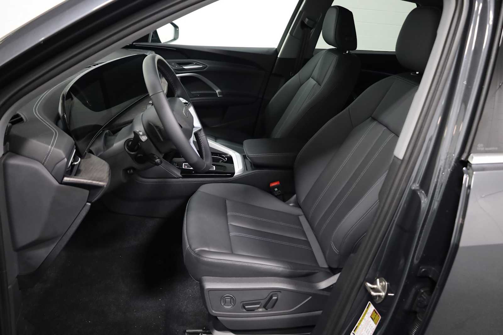 Thumbnail: 2025 Audi Q5 - 5