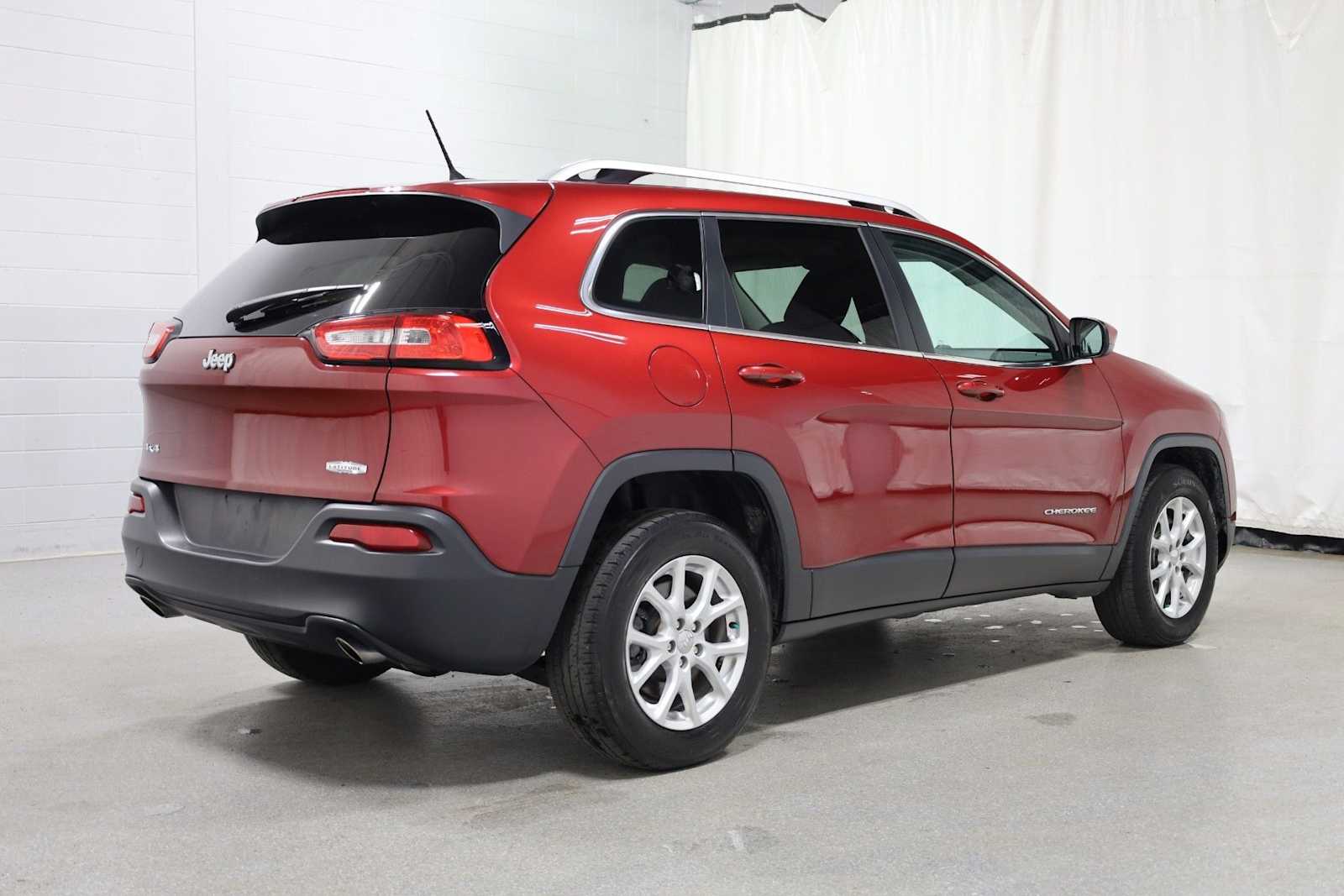 Thumbnail: 2014 Jeep Cherokee - 9