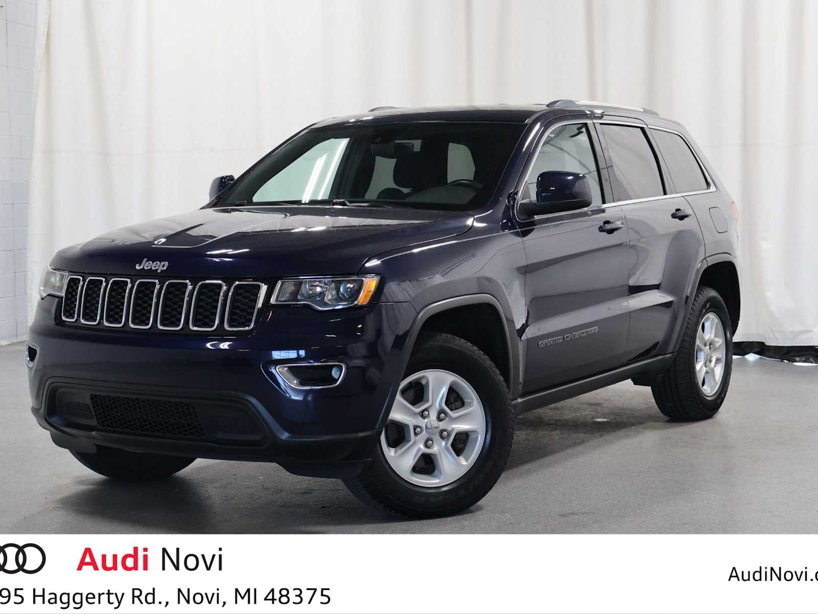 Thumbnail: 2017 Jeep Grand Cherokee - 1