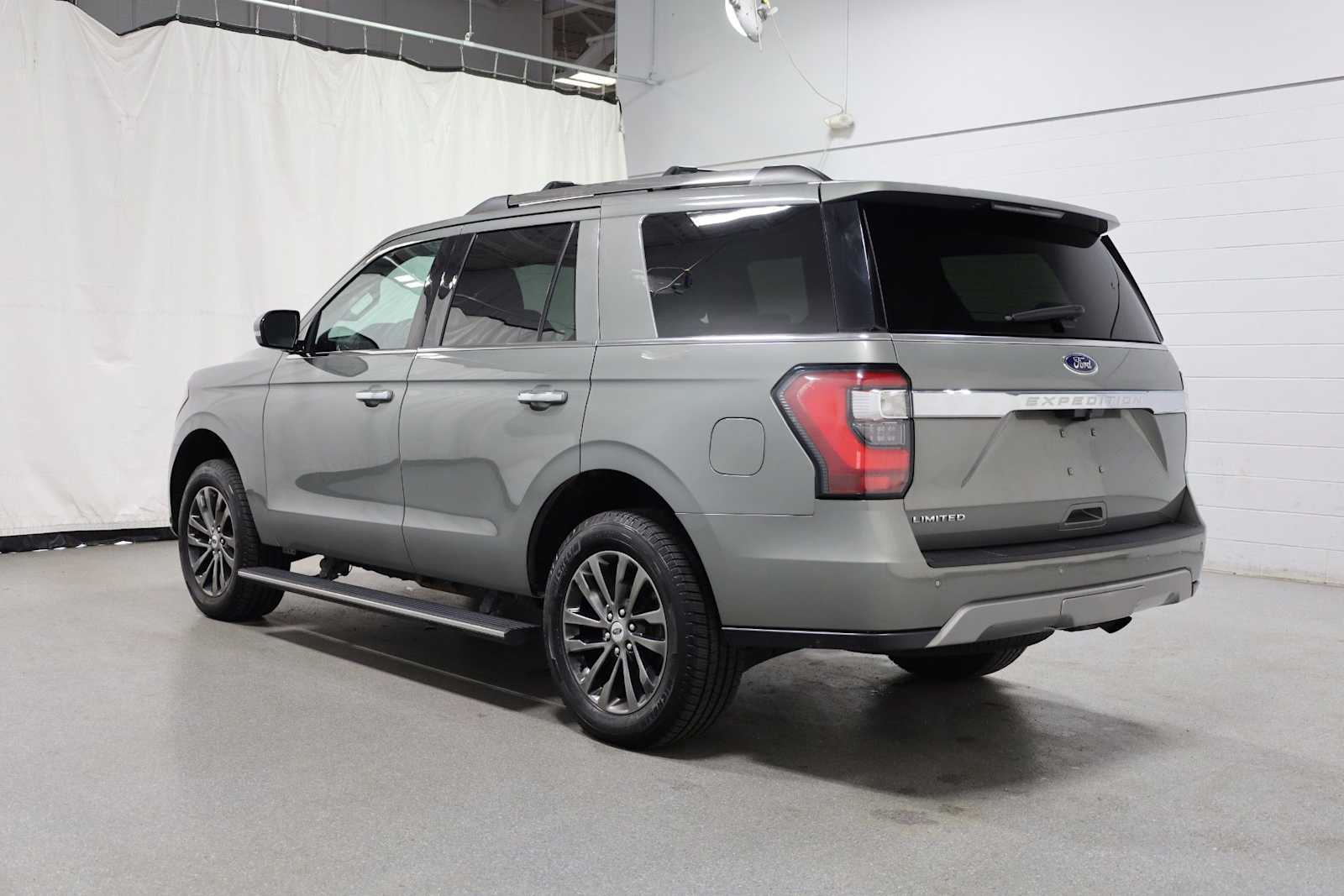 Thumbnail: 2019 Ford Expedition - 3