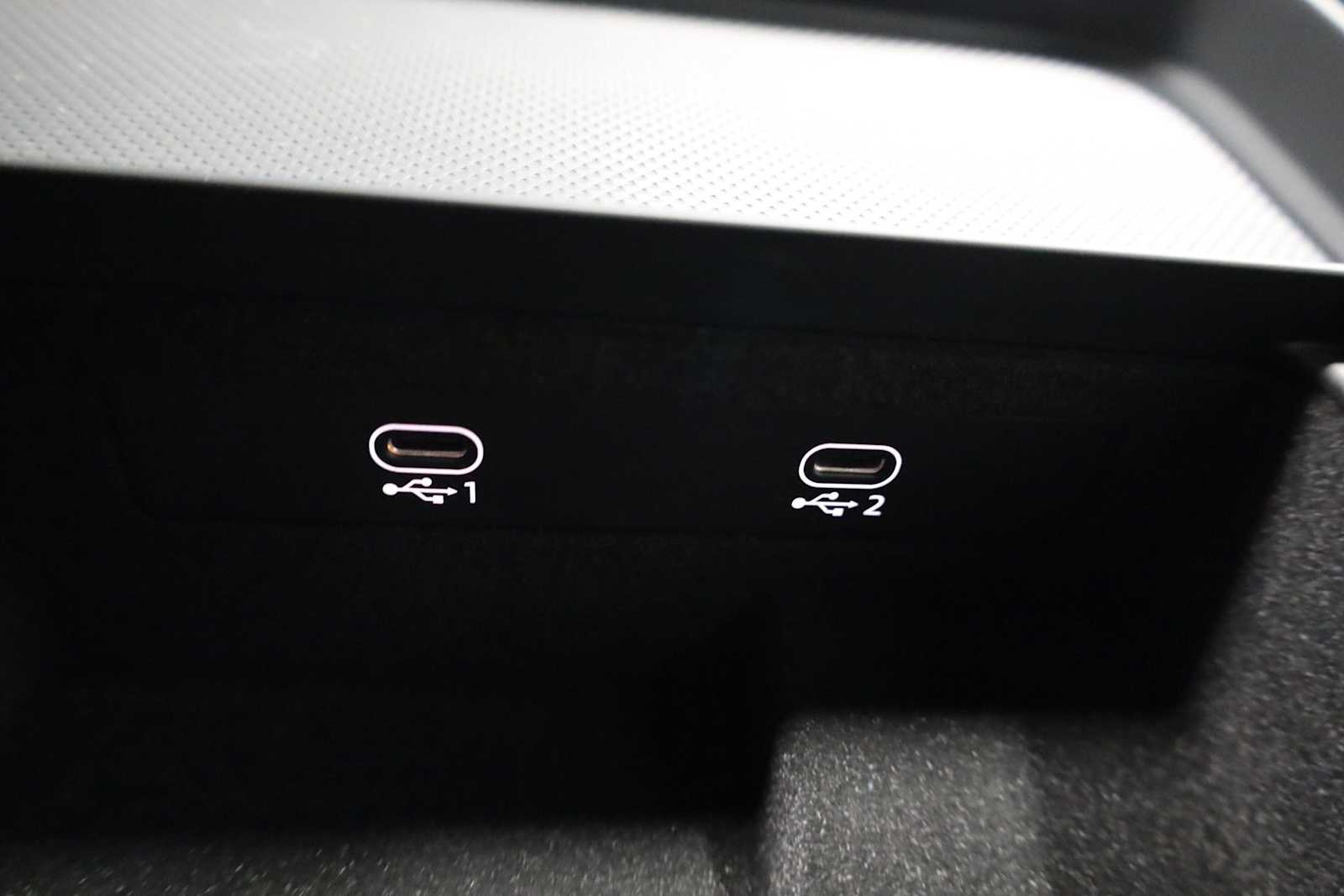 Thumbnail: 2026 Audi Q8 - 33