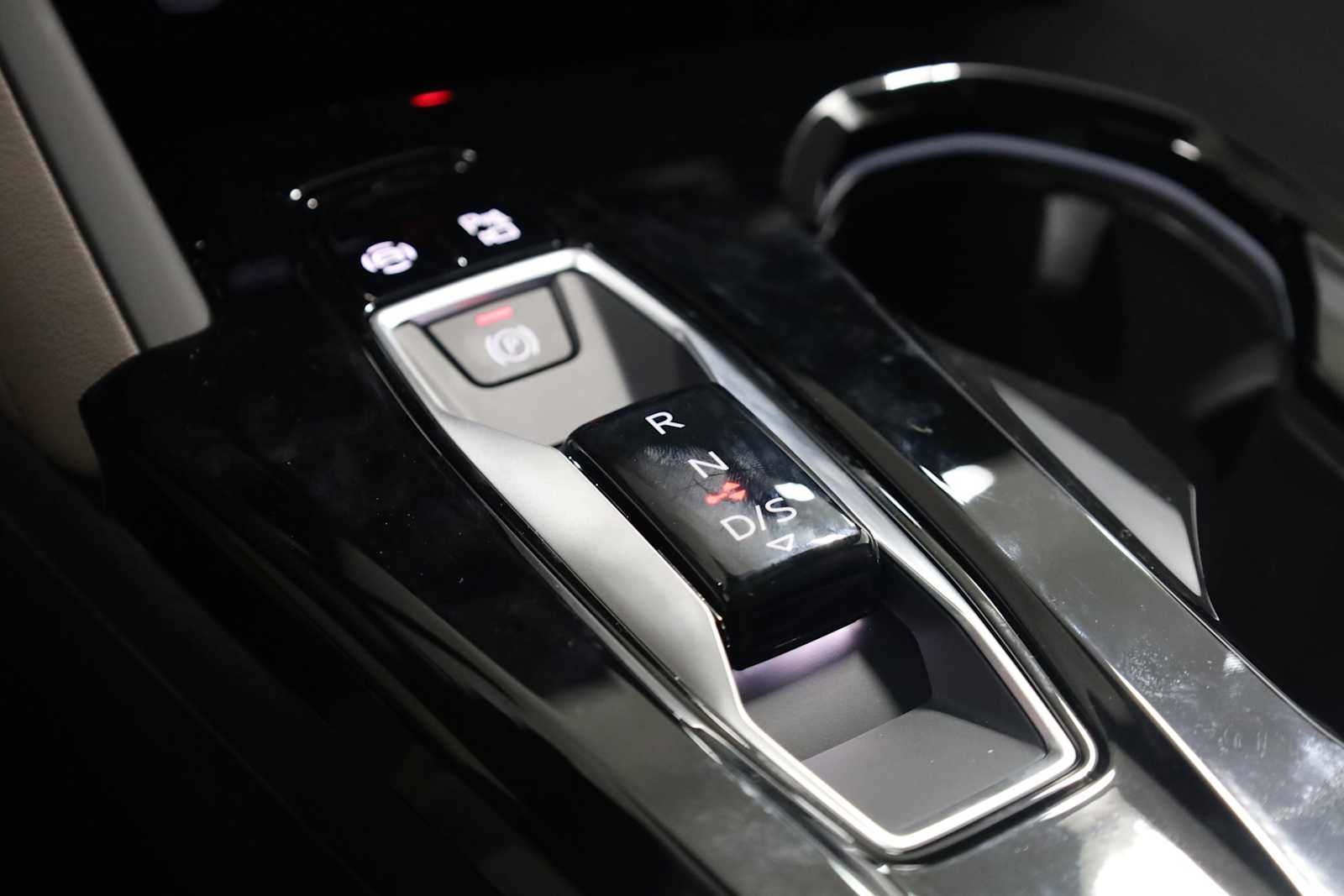 Thumbnail: 2025 Audi Q5 - 25