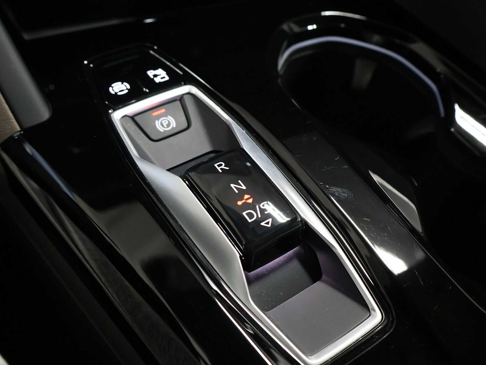 Thumbnail: 2025 Audi Q5 - 25