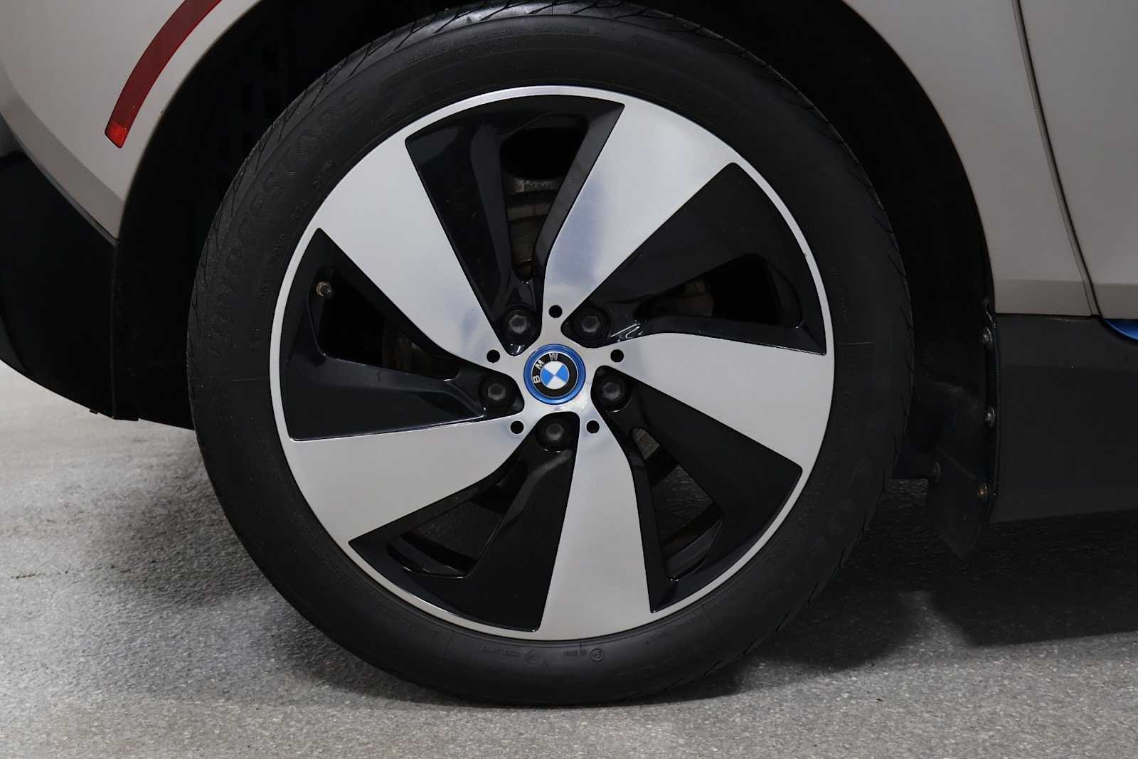 Thumbnail: 2014 BMW i3 - 33