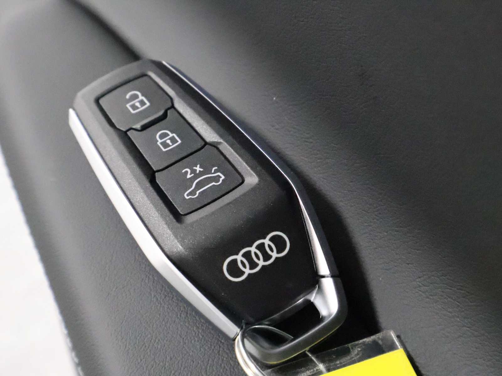 Thumbnail: 2026 Audi A6 - 40
