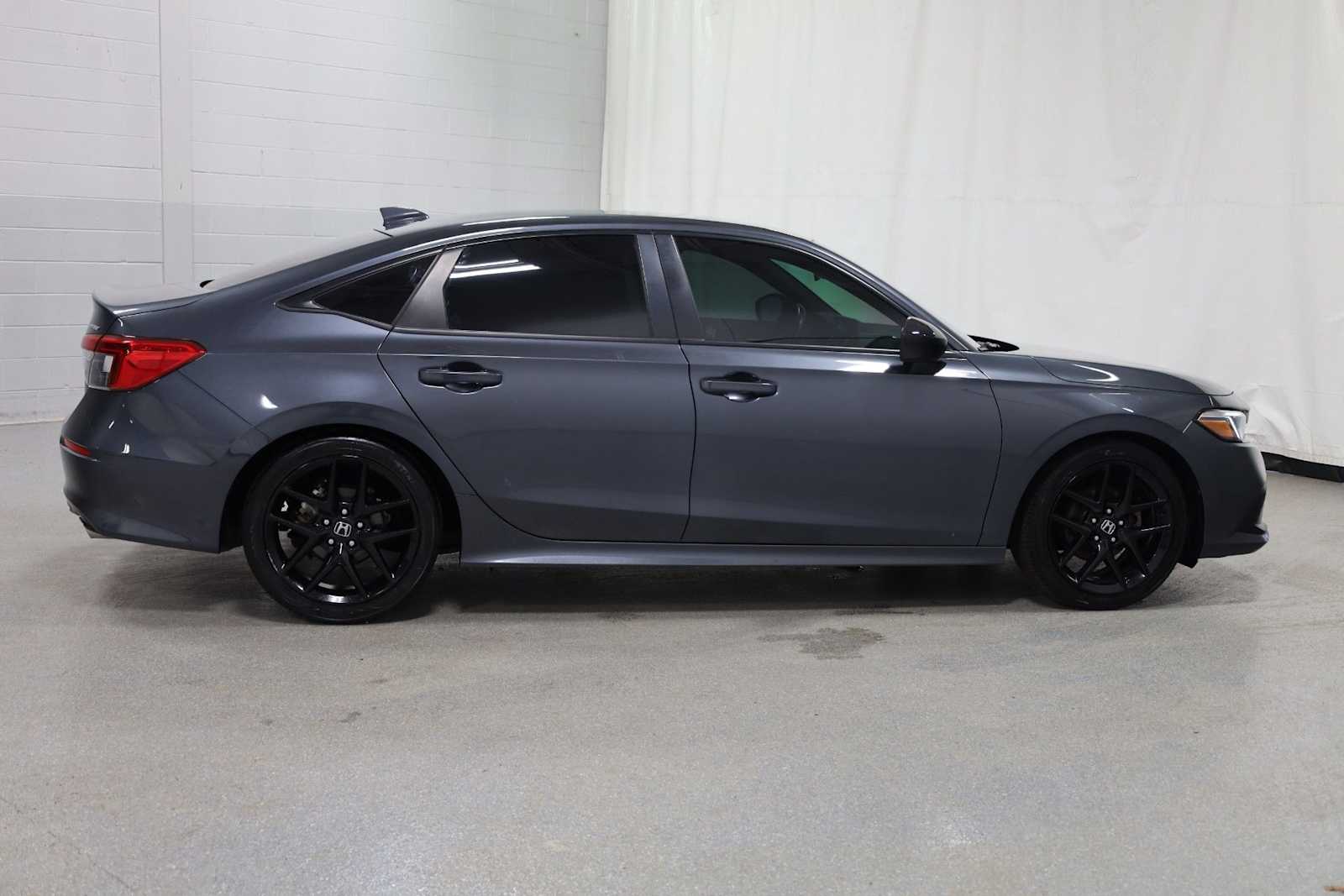 Thumbnail: 2024 Honda Civic - 10