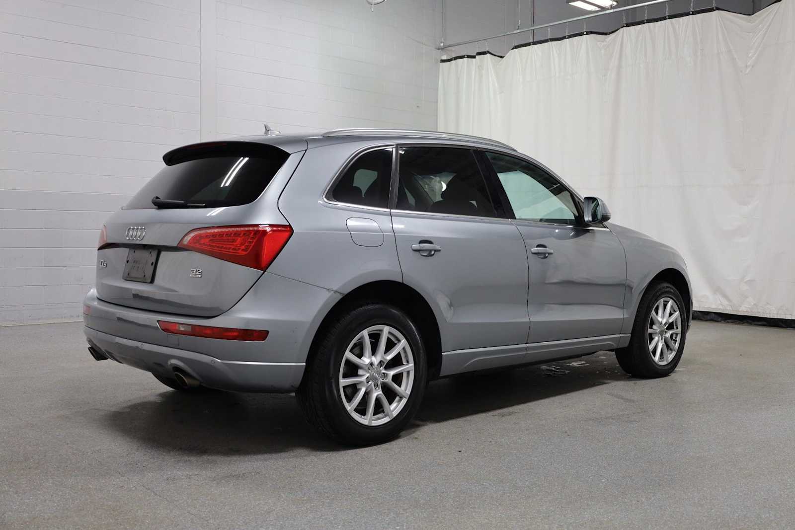 Thumbnail: 2010 Audi Q5 - 8