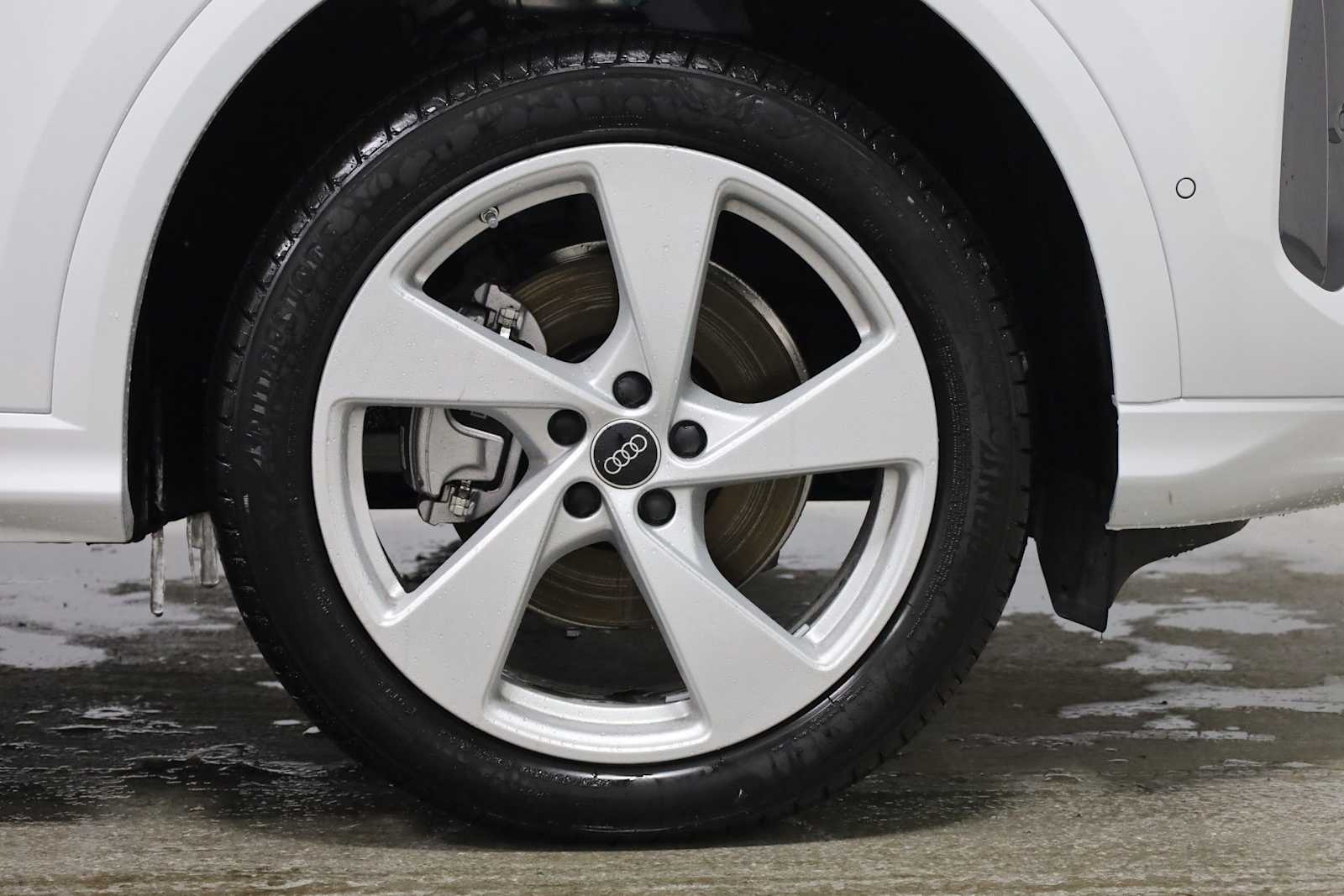 Thumbnail: 2025 Audi Q5 - 12