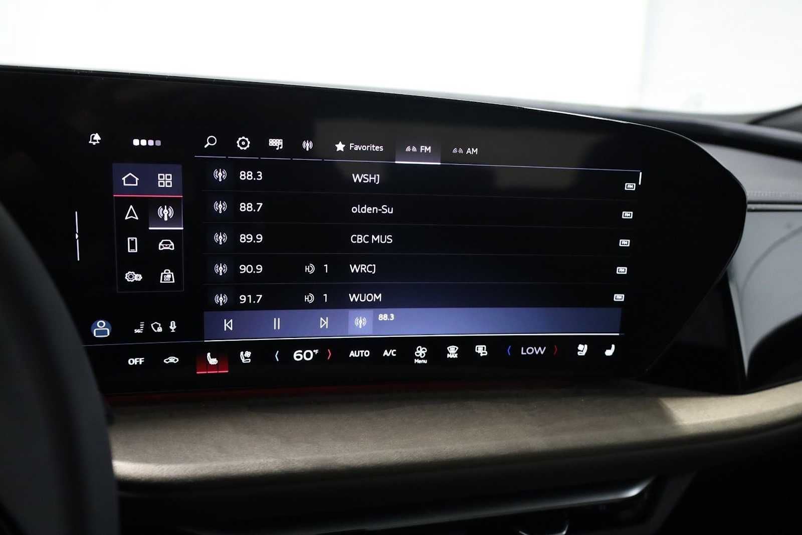 Thumbnail: 2025 Audi Q5 - 30