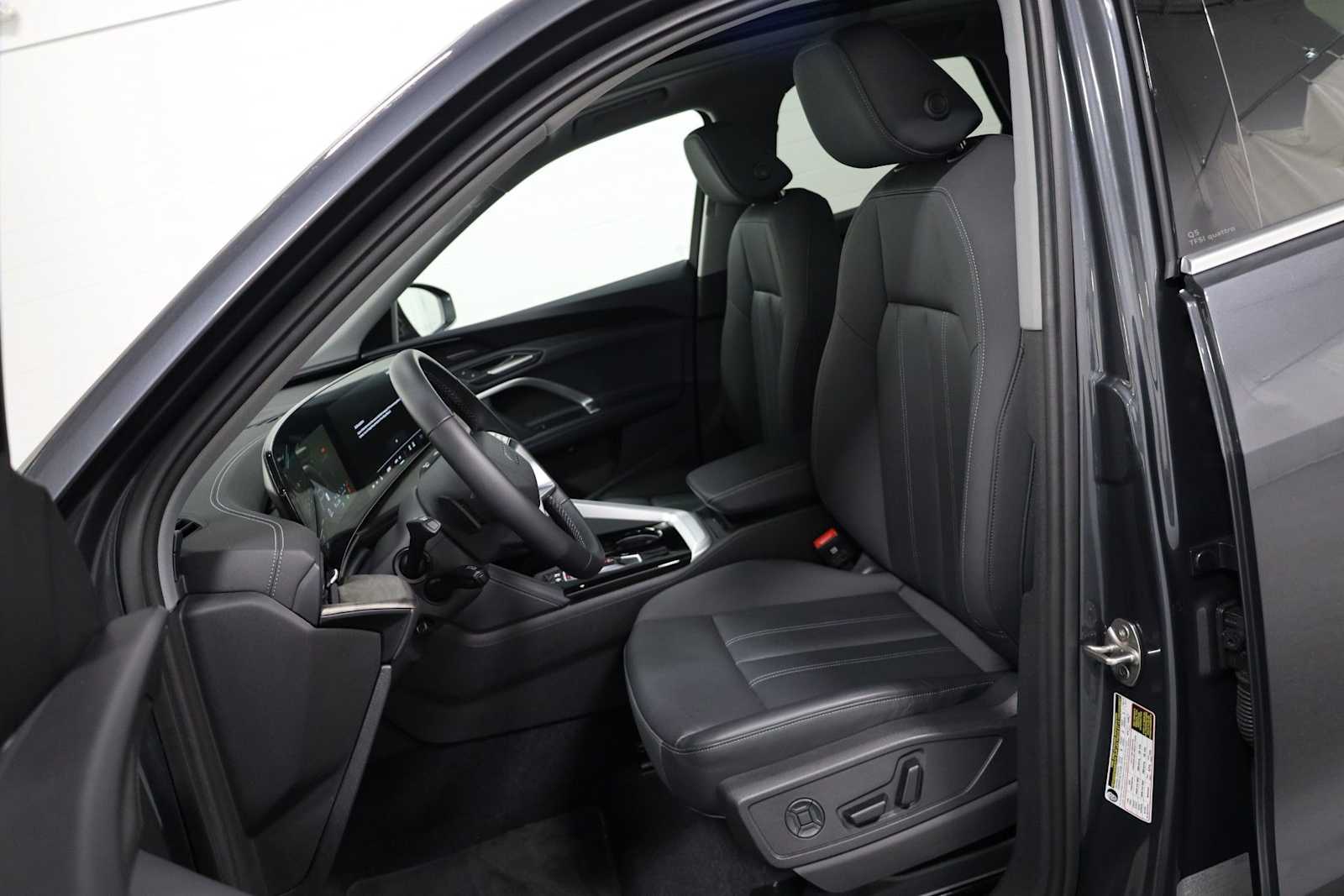 Thumbnail: 2025 Audi Q5 - 5