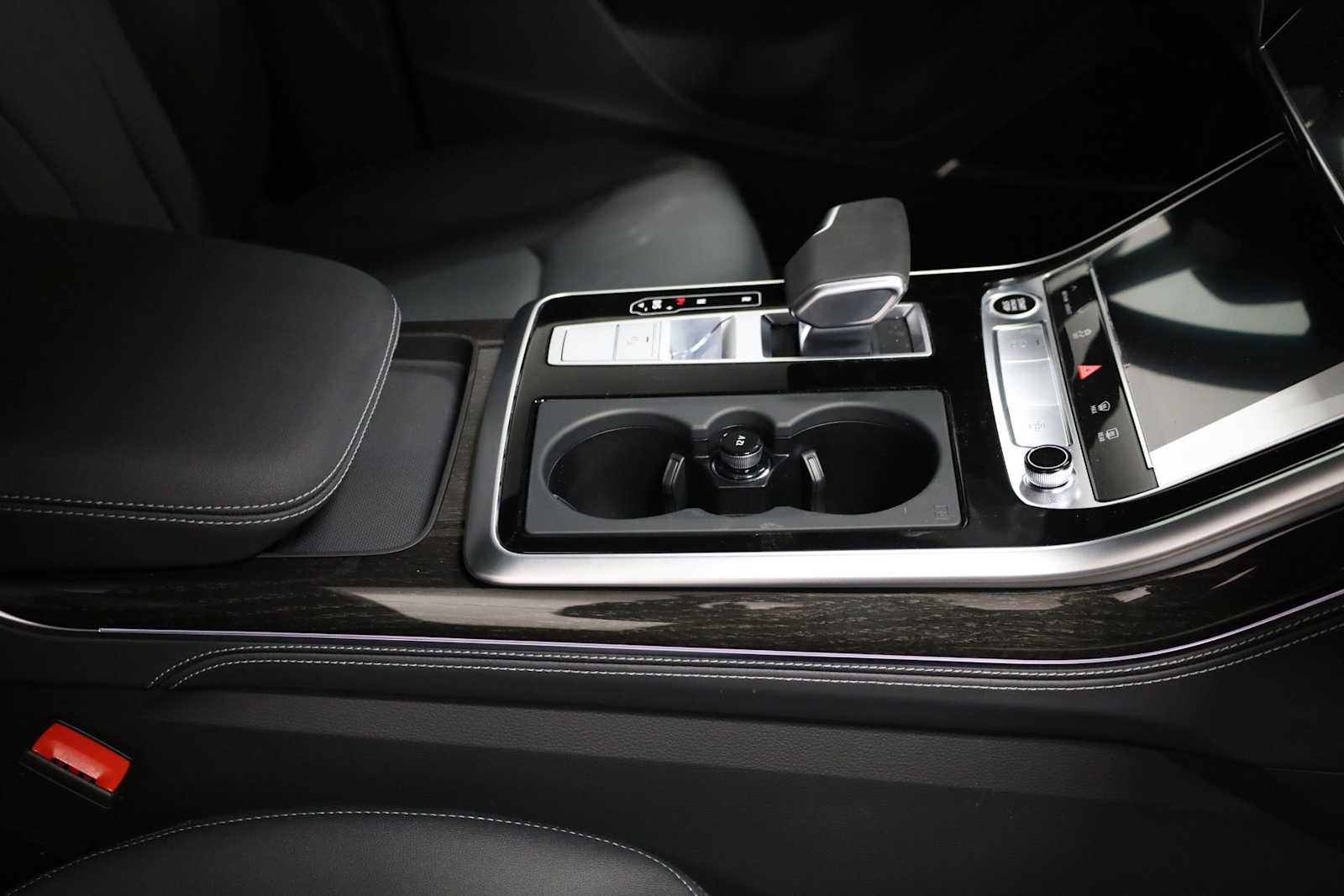 Thumbnail: 2026 Audi Q7 - 20