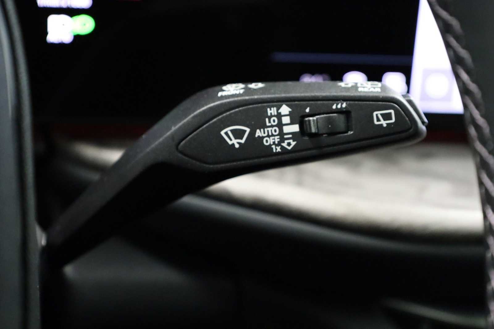 Thumbnail: 2025 Audi Q5 - 30