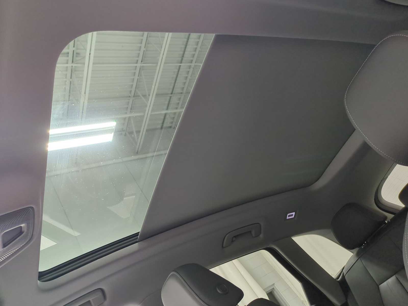 Thumbnail: 2025 Audi Q5 - 12