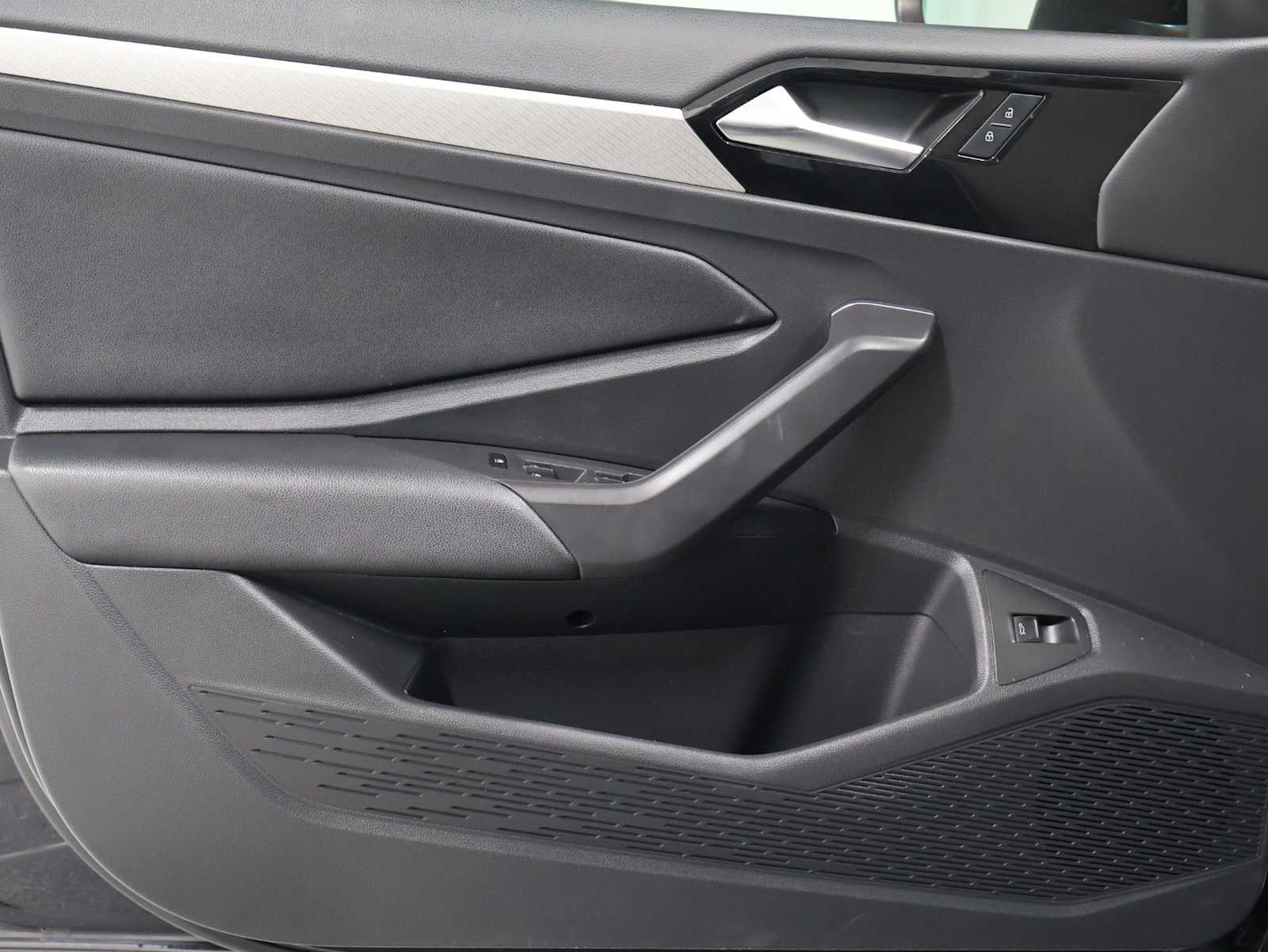 Thumbnail: 2020 Volkswagen Jetta - 16