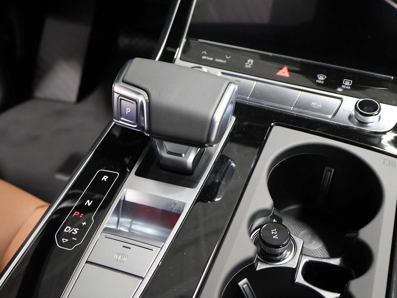 Thumbnail: 2026 Audi Q7 - 18