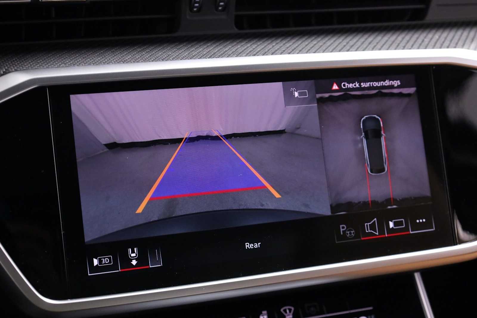 Thumbnail: 2026 Audi RS 6 - 32