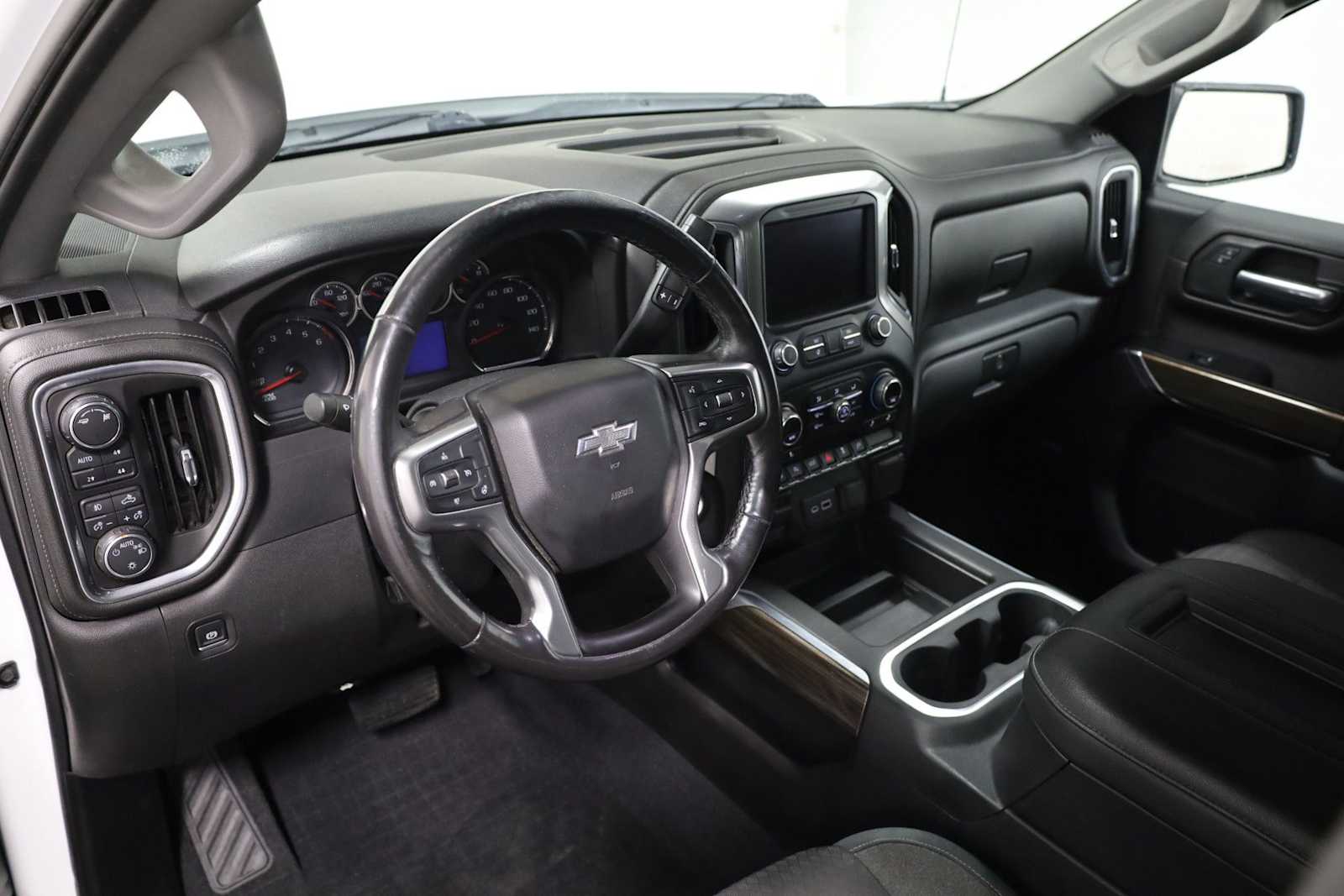 Thumbnail: 2019 Chevrolet Silverado 1500 - 4