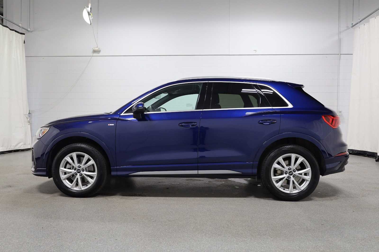 Thumbnail: 2025 Audi Q3 - 2