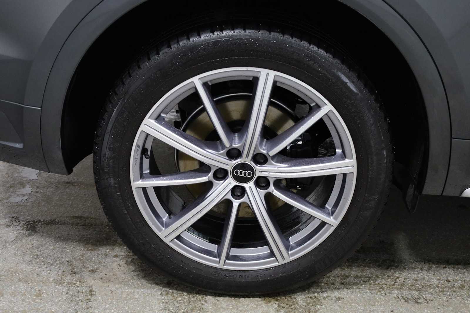 Thumbnail: 2023 Audi SQ5 - 36