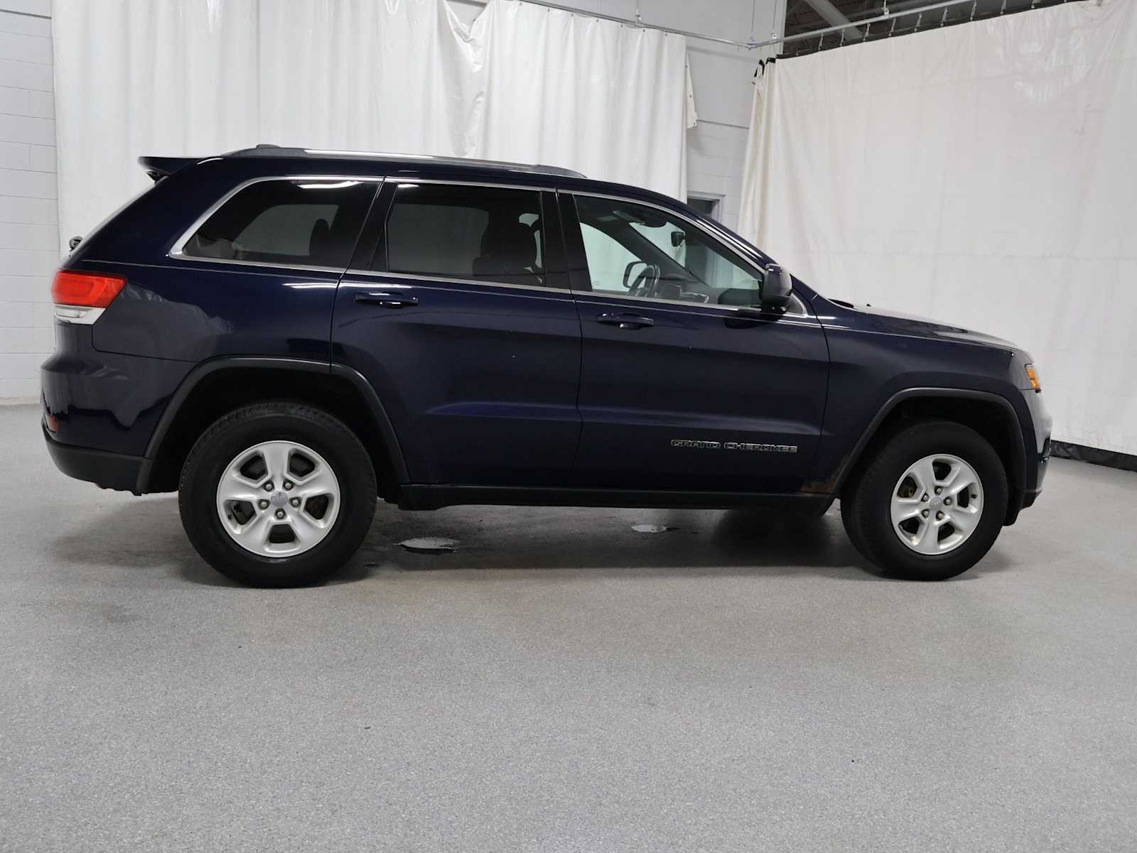 Thumbnail: 2017 Jeep Grand Cherokee - 10