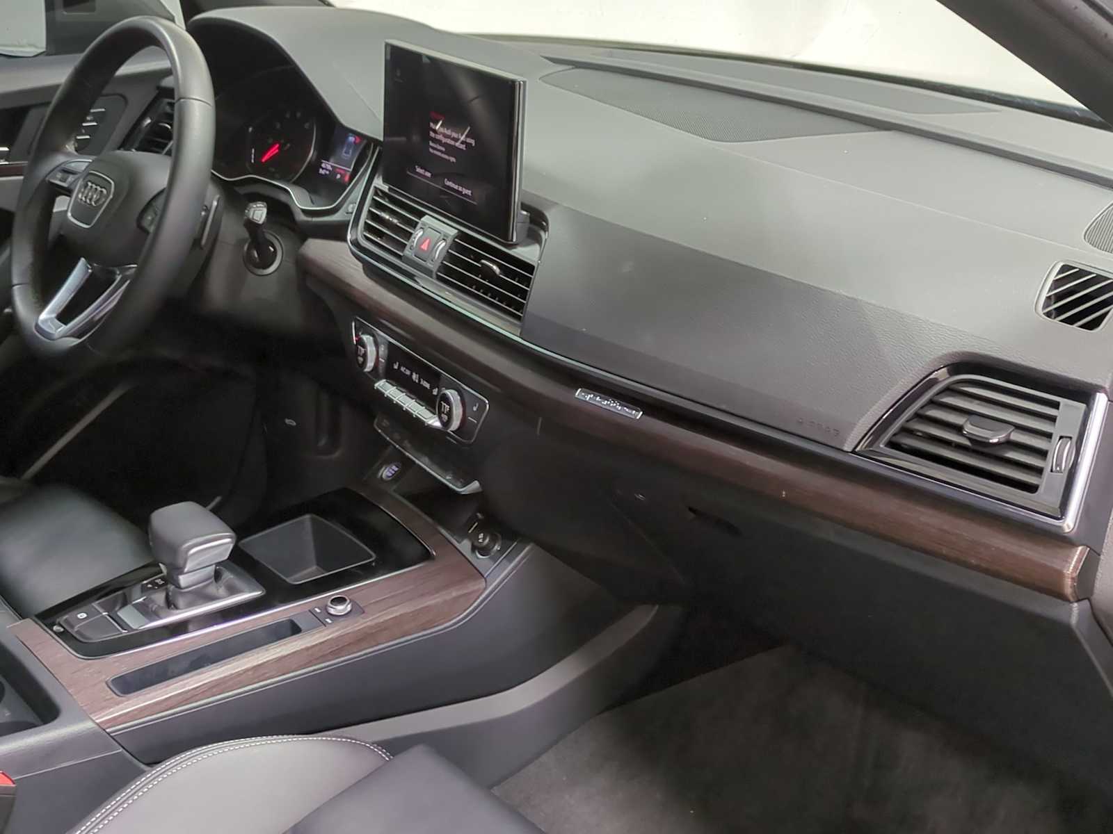Thumbnail: 2023 Audi Q5 - 6