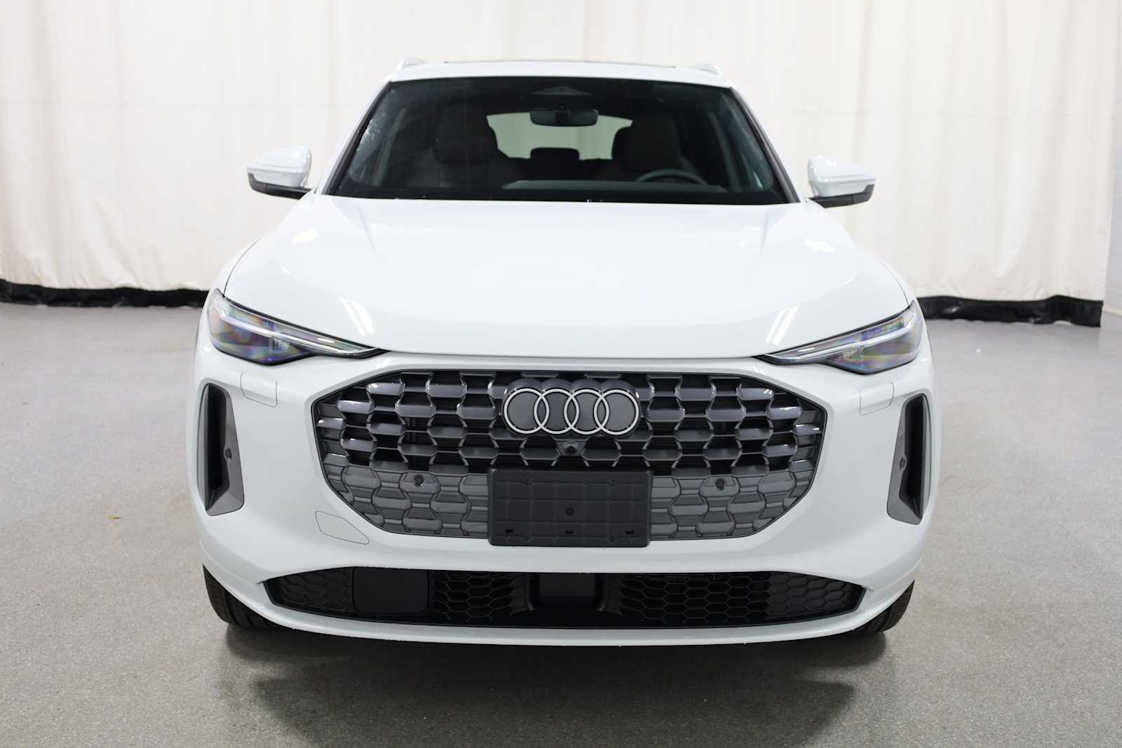 Thumbnail: 2025 Audi Q5 - 14