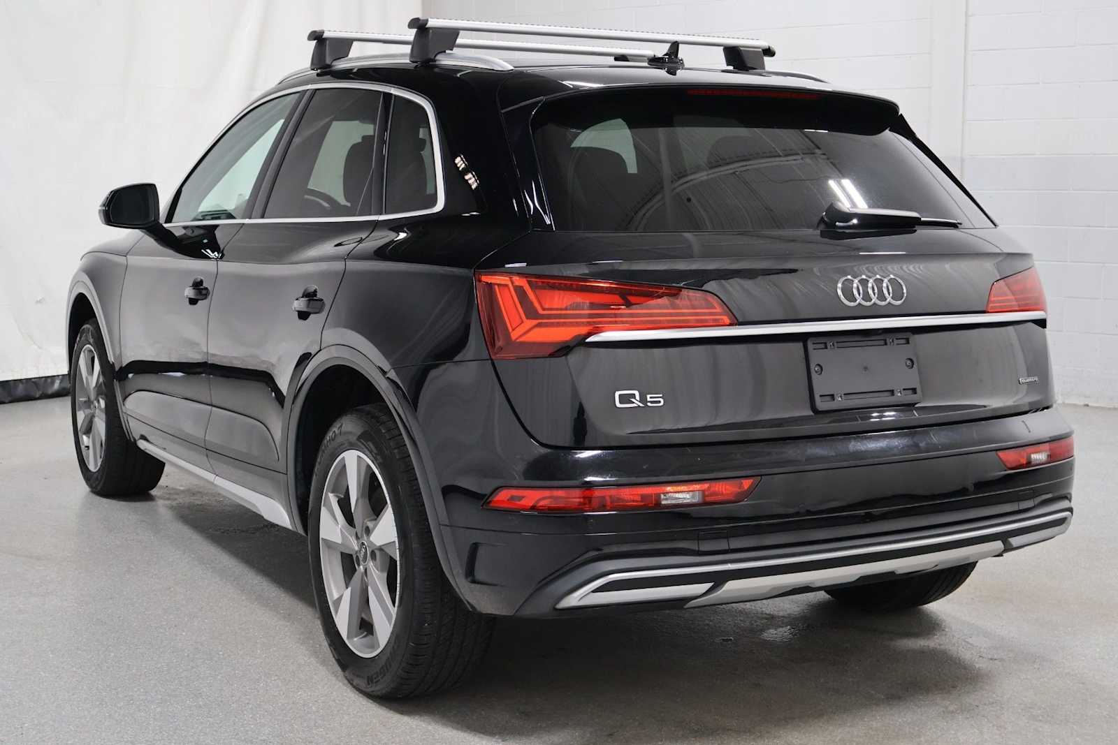 Thumbnail: 2023 Audi Q5 - 3