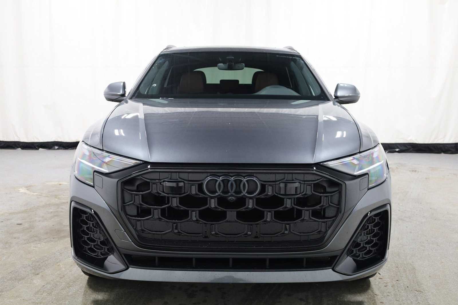 Thumbnail: 2026 Audi Q8 - 14