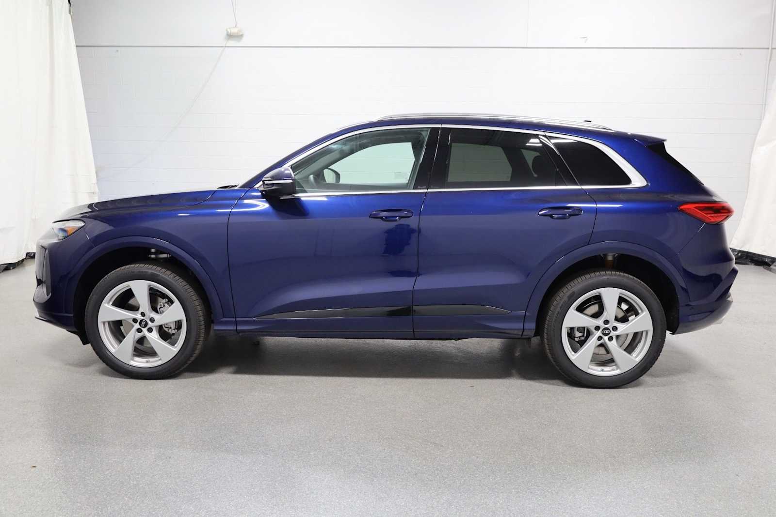 Thumbnail: 2025 Audi Q5 - 2