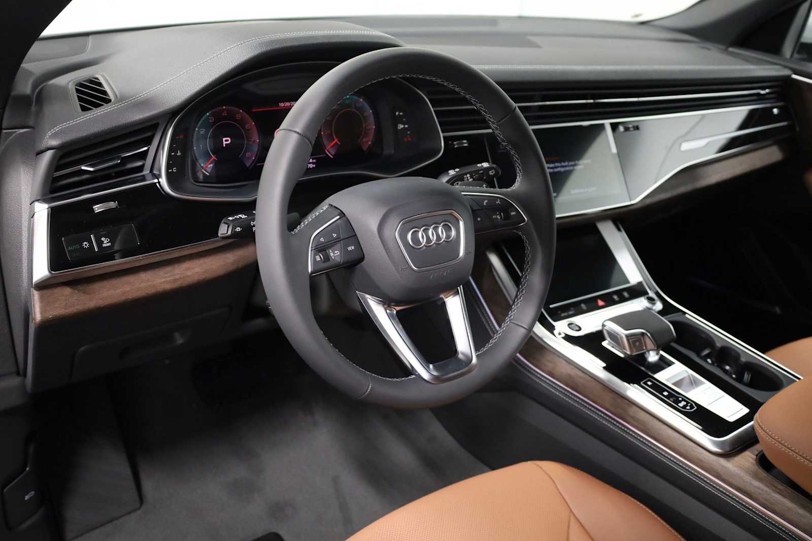 Thumbnail: 2026 Audi Q8 - 4