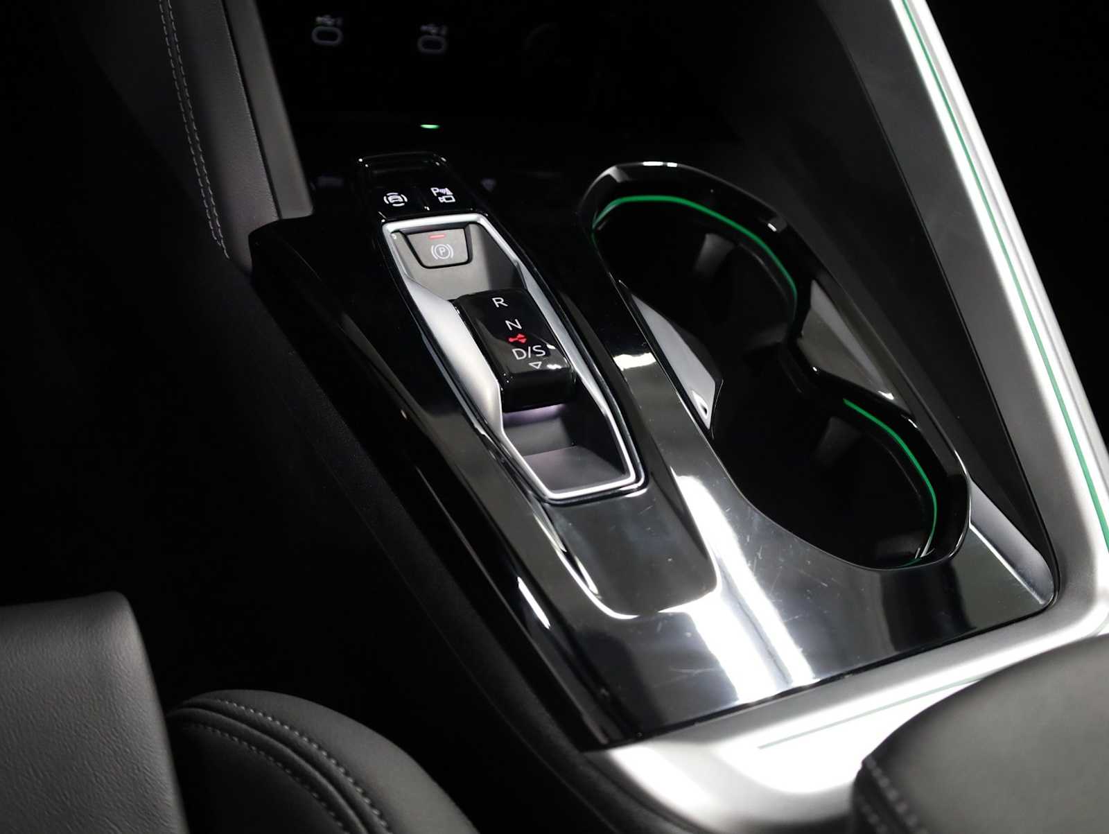 Thumbnail: 2025 Audi Q5 - 28