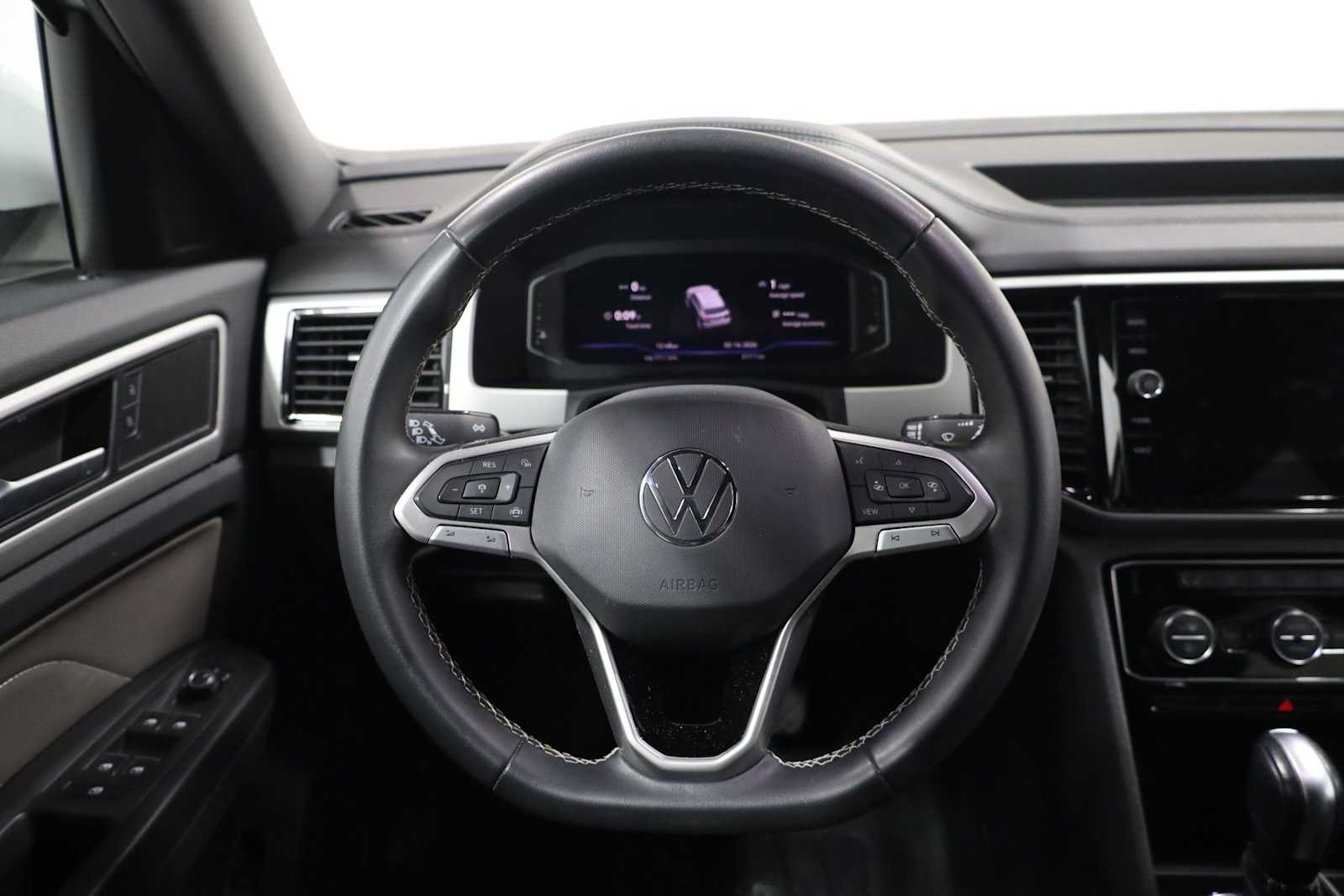 Thumbnail: 2023 Volkswagen Atlas - 22